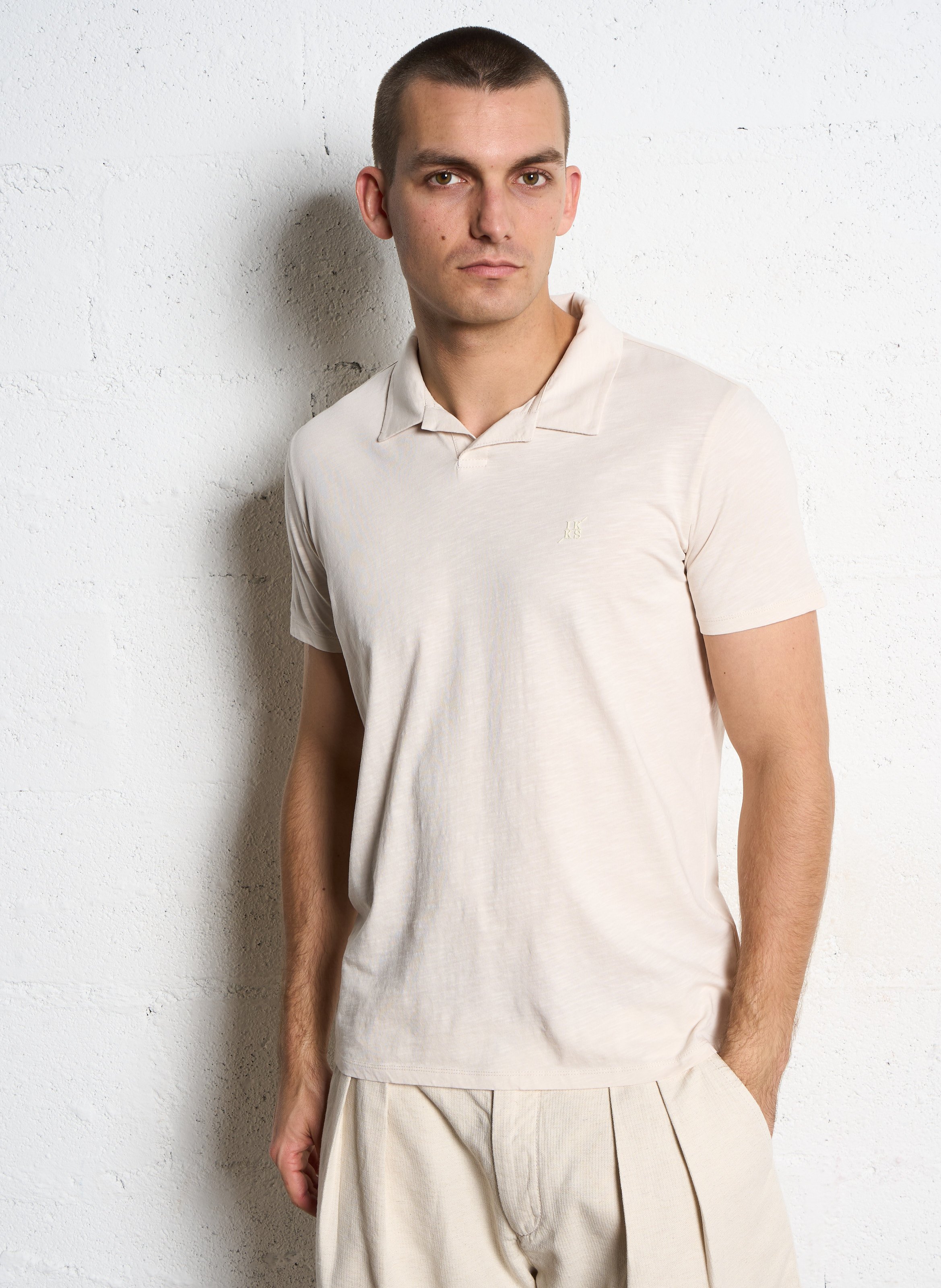 Polo met korte mouwen in effen kleur. IKKS