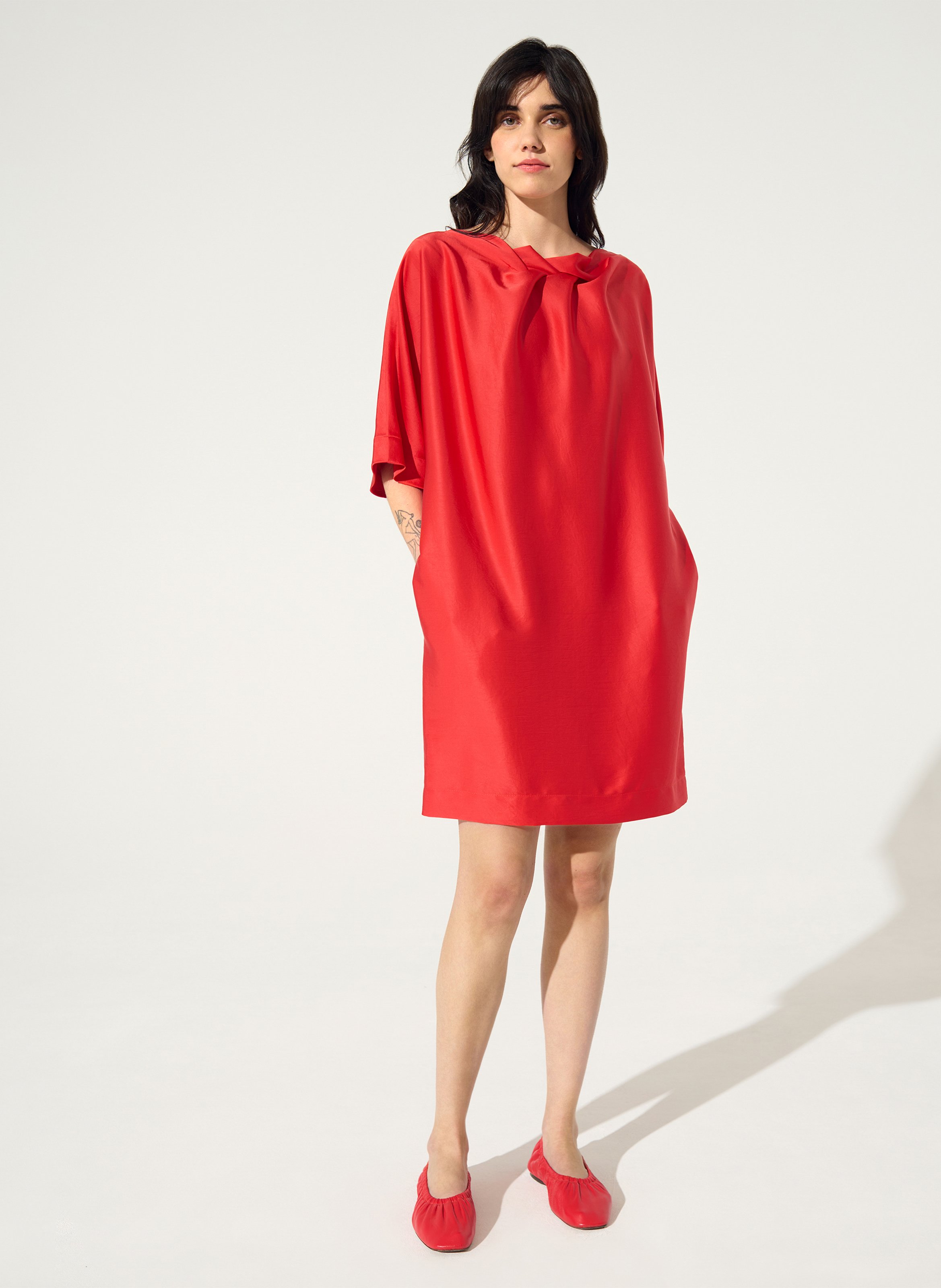Satin dress with asymmetrical collar COTELAC Red