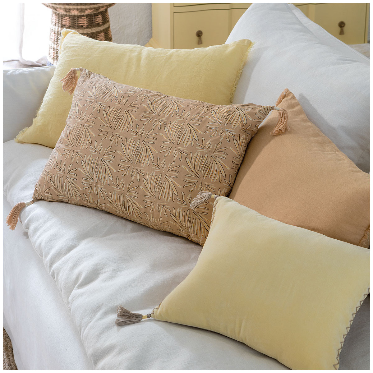 Chloé washed linen cushion cover BLANC D'IVOIRE Orange