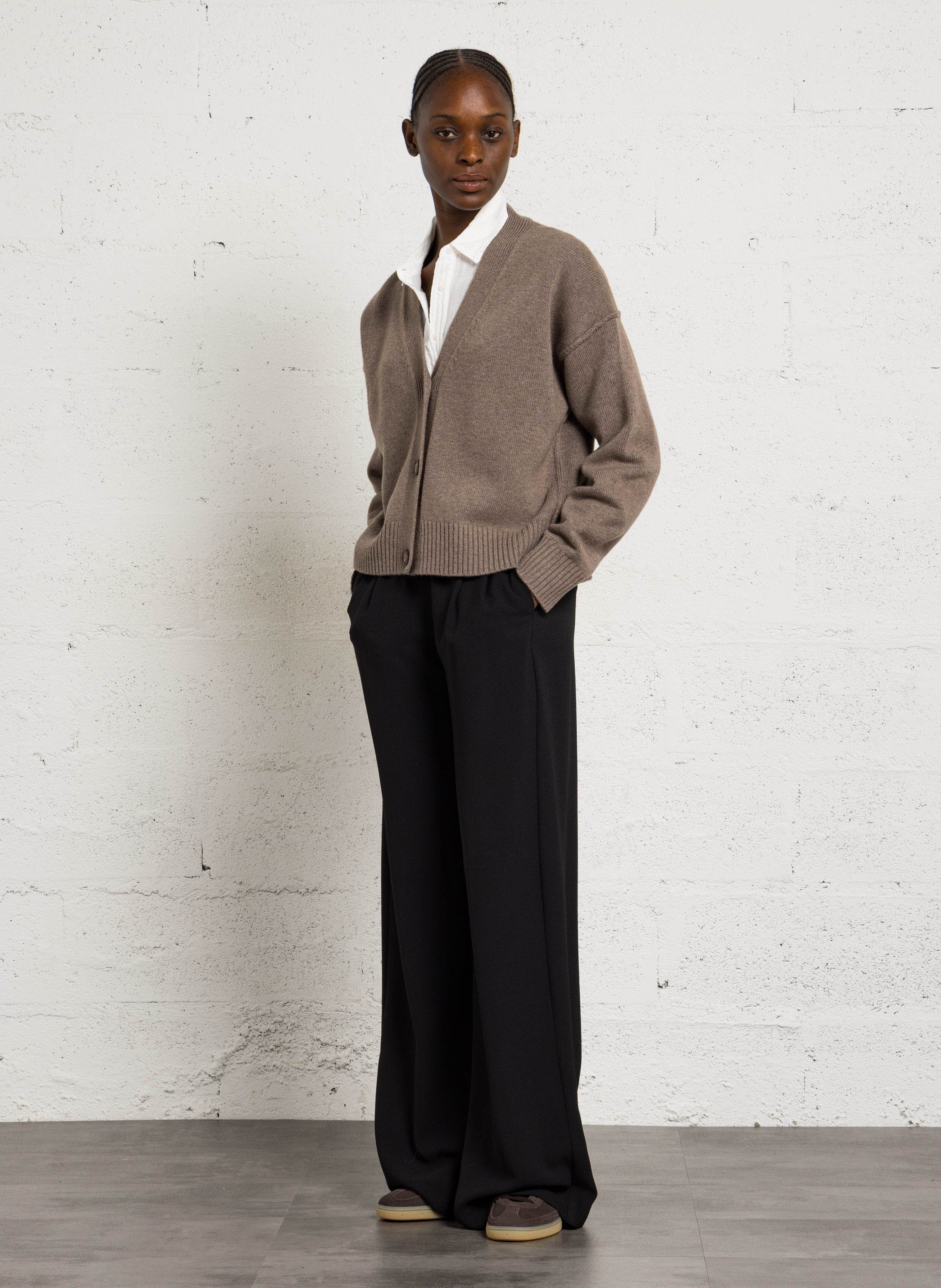 Oversized V-neck knit vest HARTFORD Brown