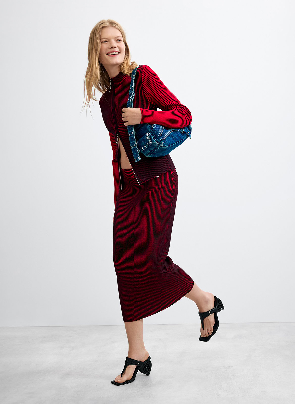 Aansluitende, halflange rok DESIGUAL Rood