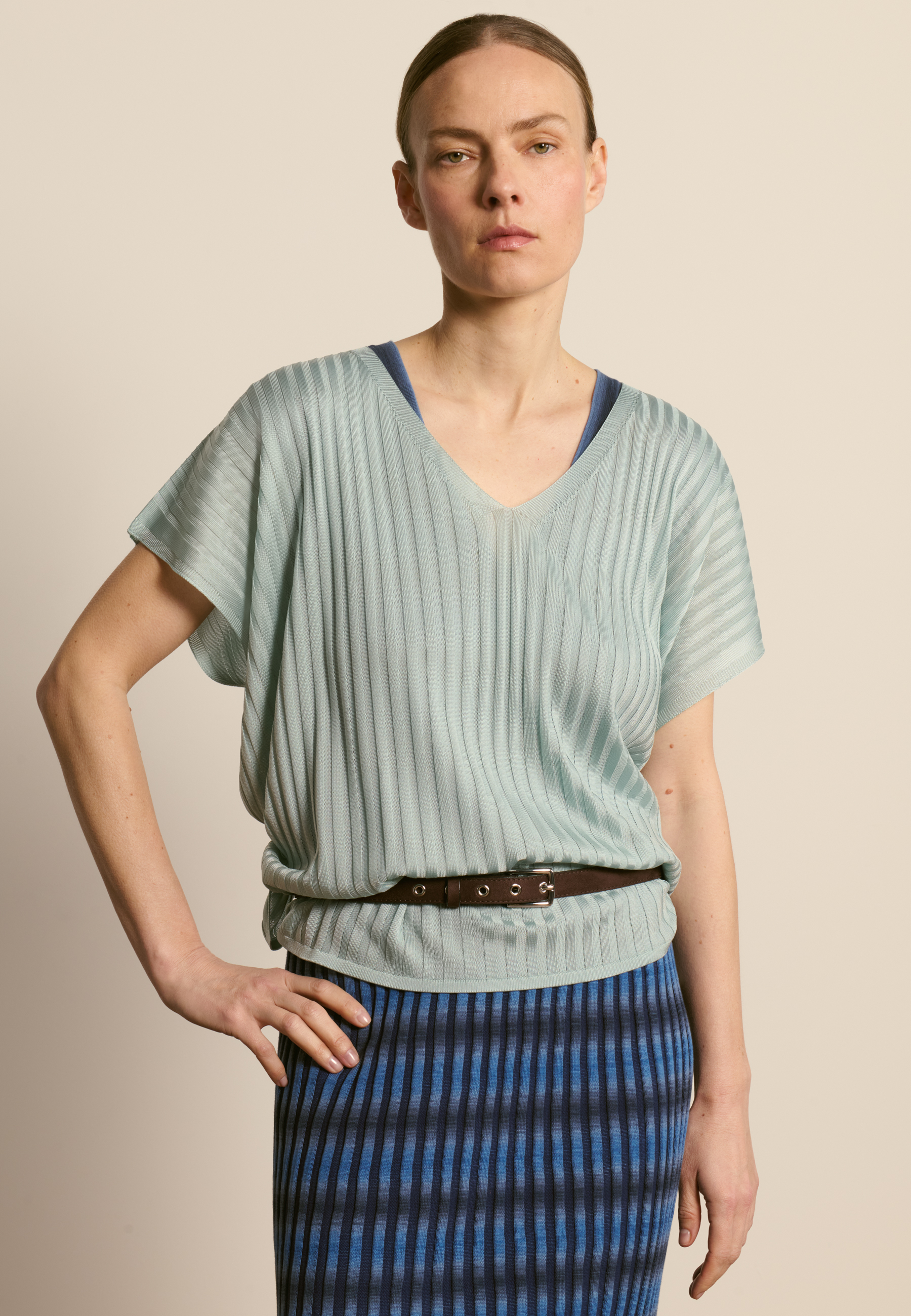 V-neck T-shirt in light yarn MAISON MONTAGUT