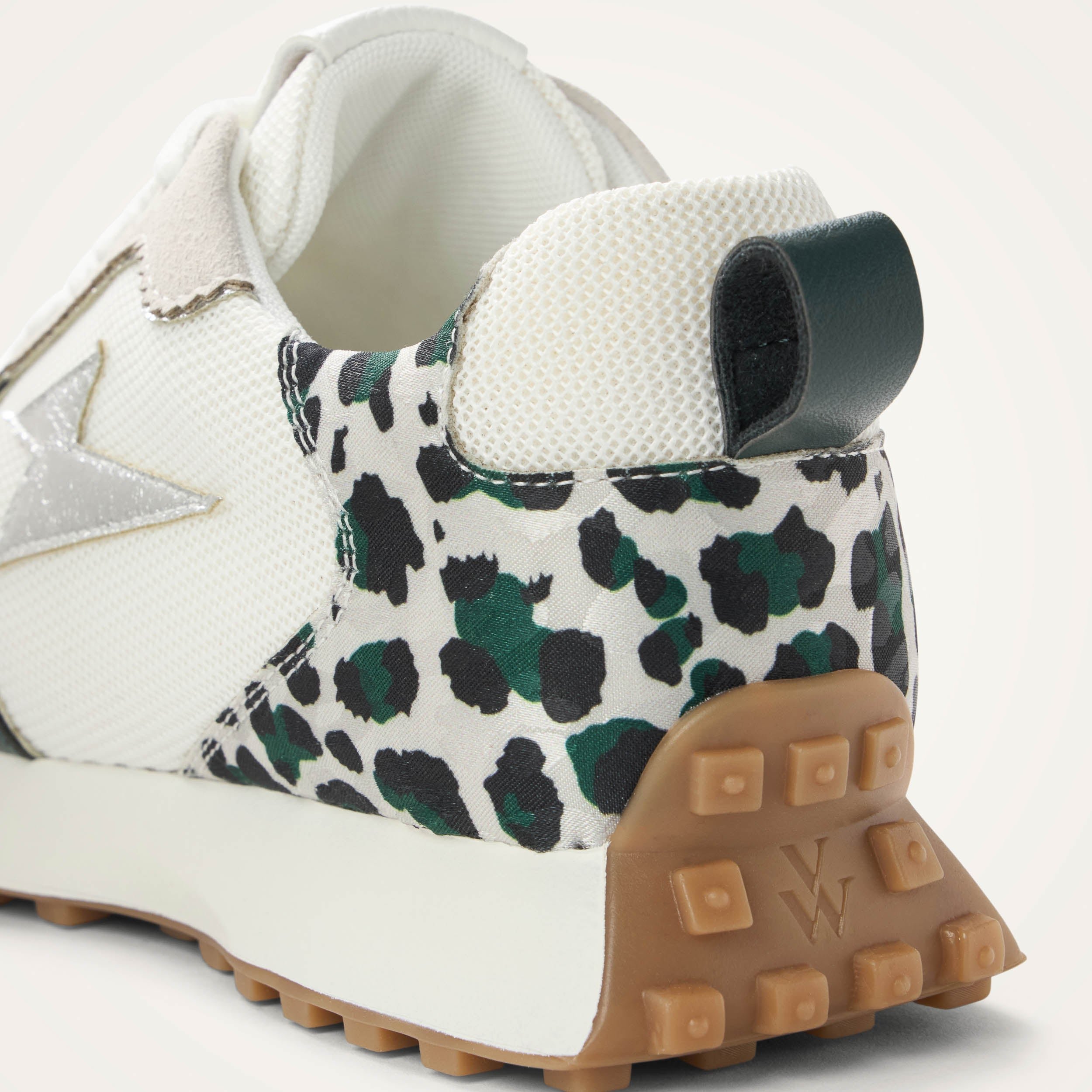 Contrasting leather-effect low-top sneakers VANESSA WU Green