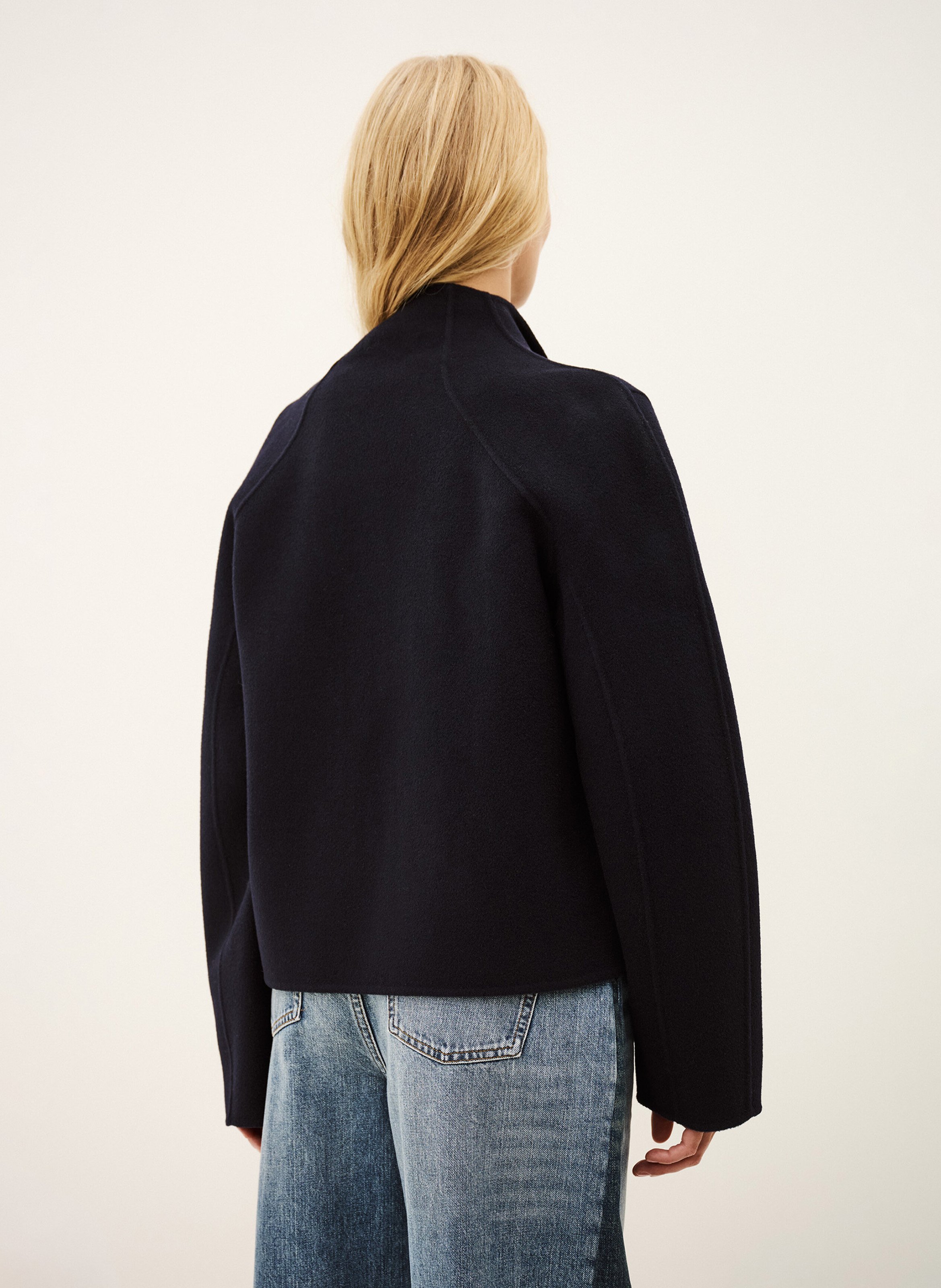 Weiter Kurzpullover aus Wollmix BA&SH Blau