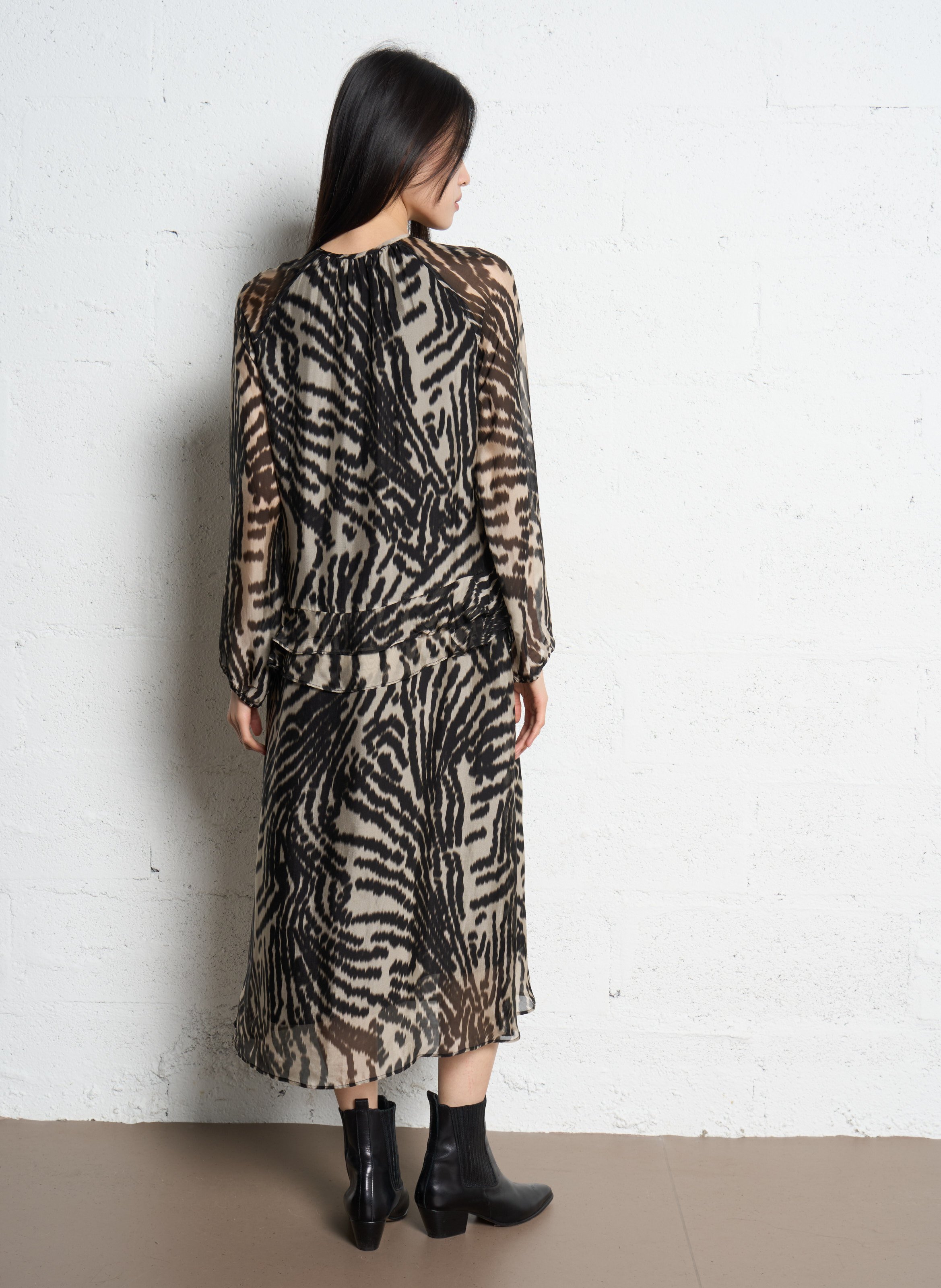 Printed v-neck midi dress IKKS Black