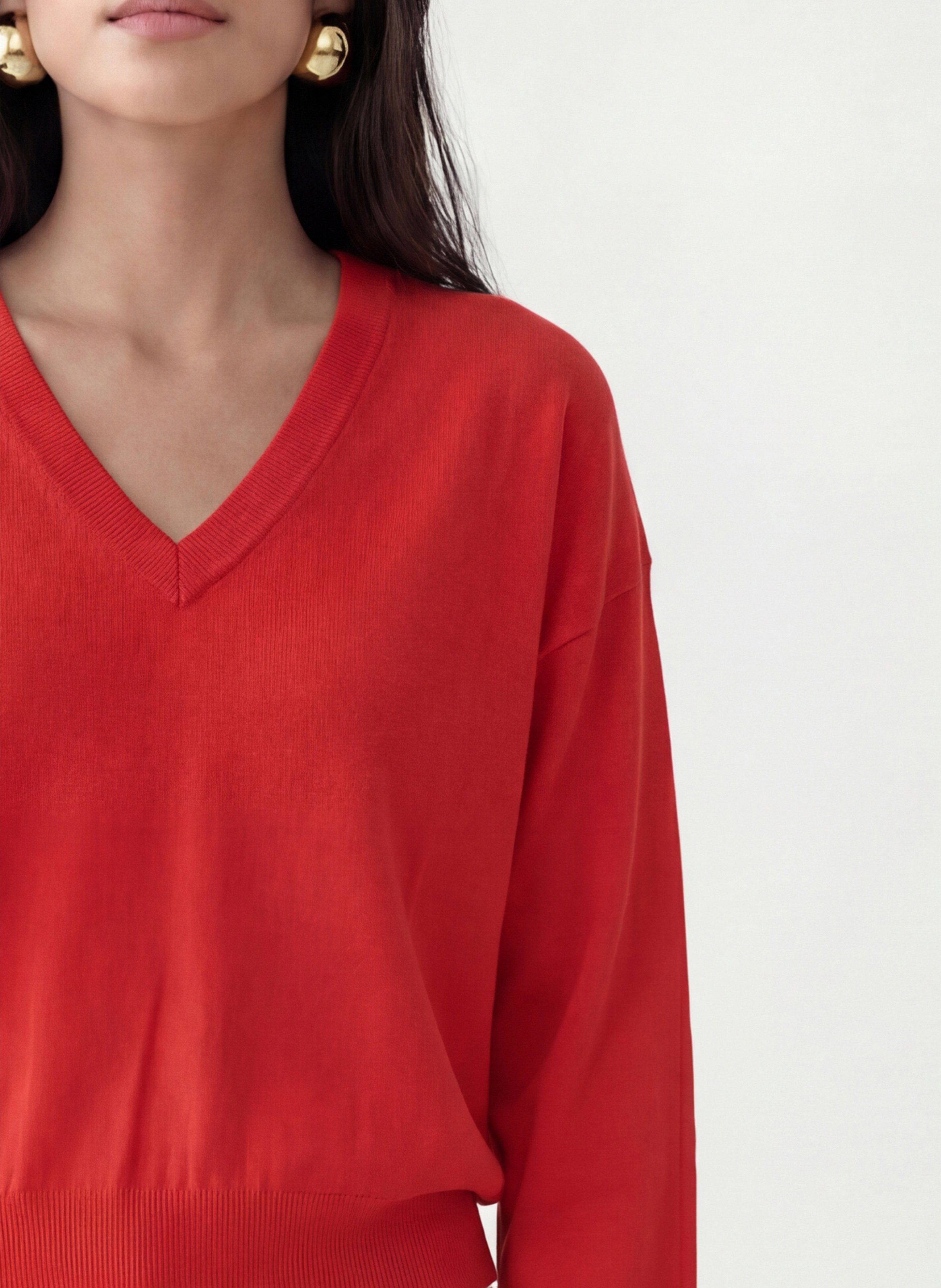 Gerade geschnittener Strick-Mix-Pullover mit V-Ausschnitt KOOKAI Rot