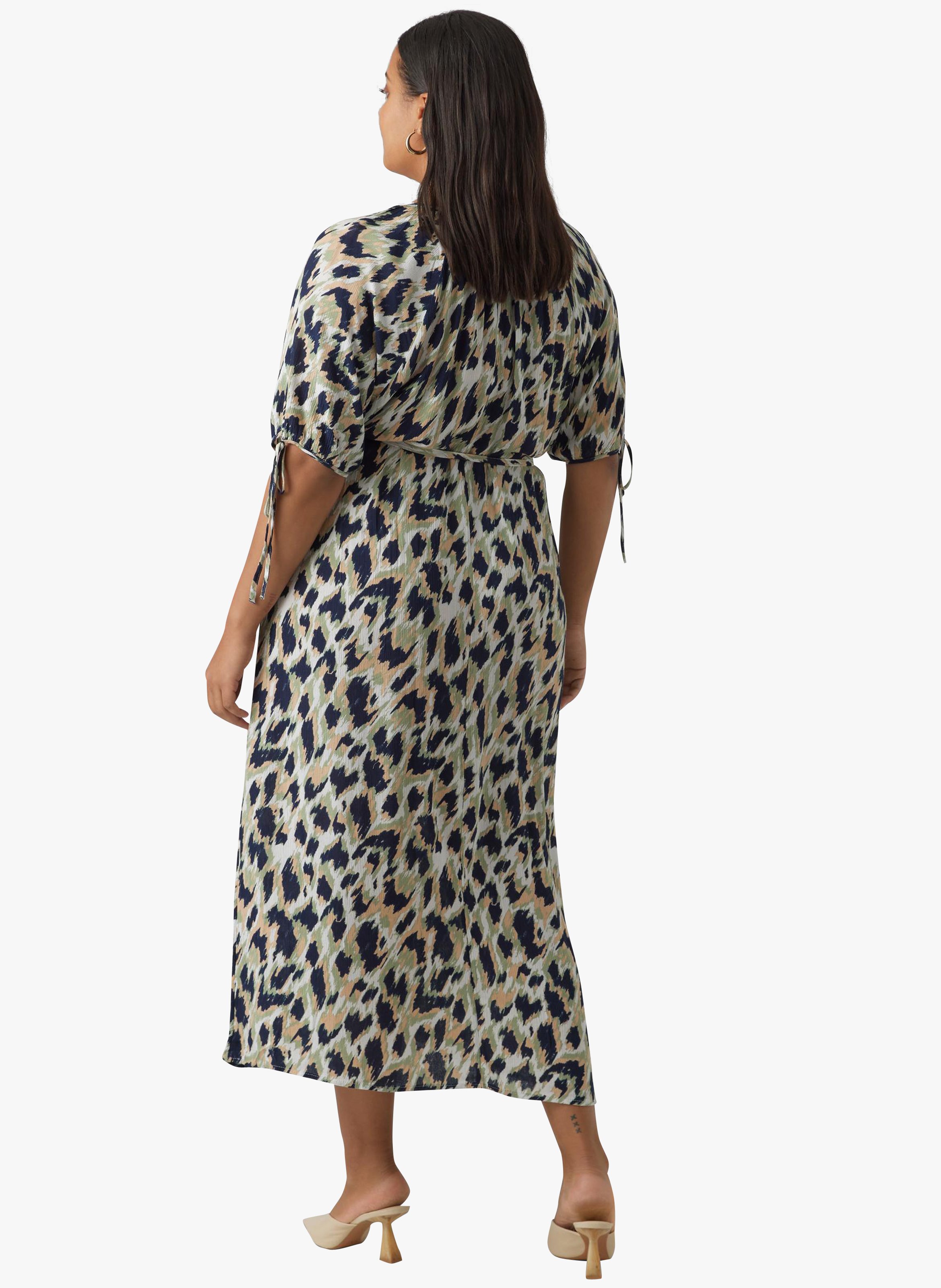 Straight-cut printed round-neck dress VERO MODA CURVE Blue
