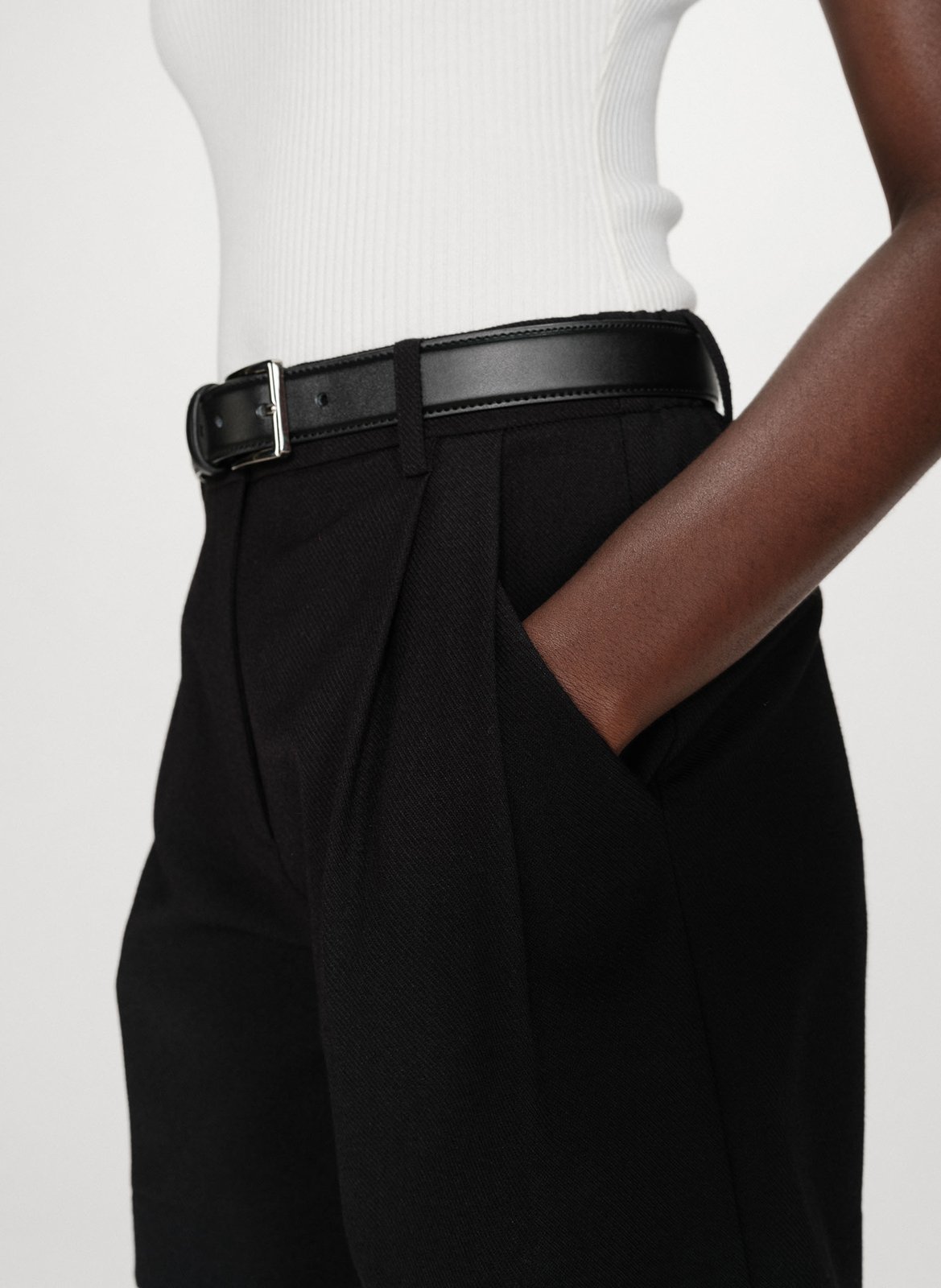 Short taille mi-haute droit uni GRACE ET MILA Noir