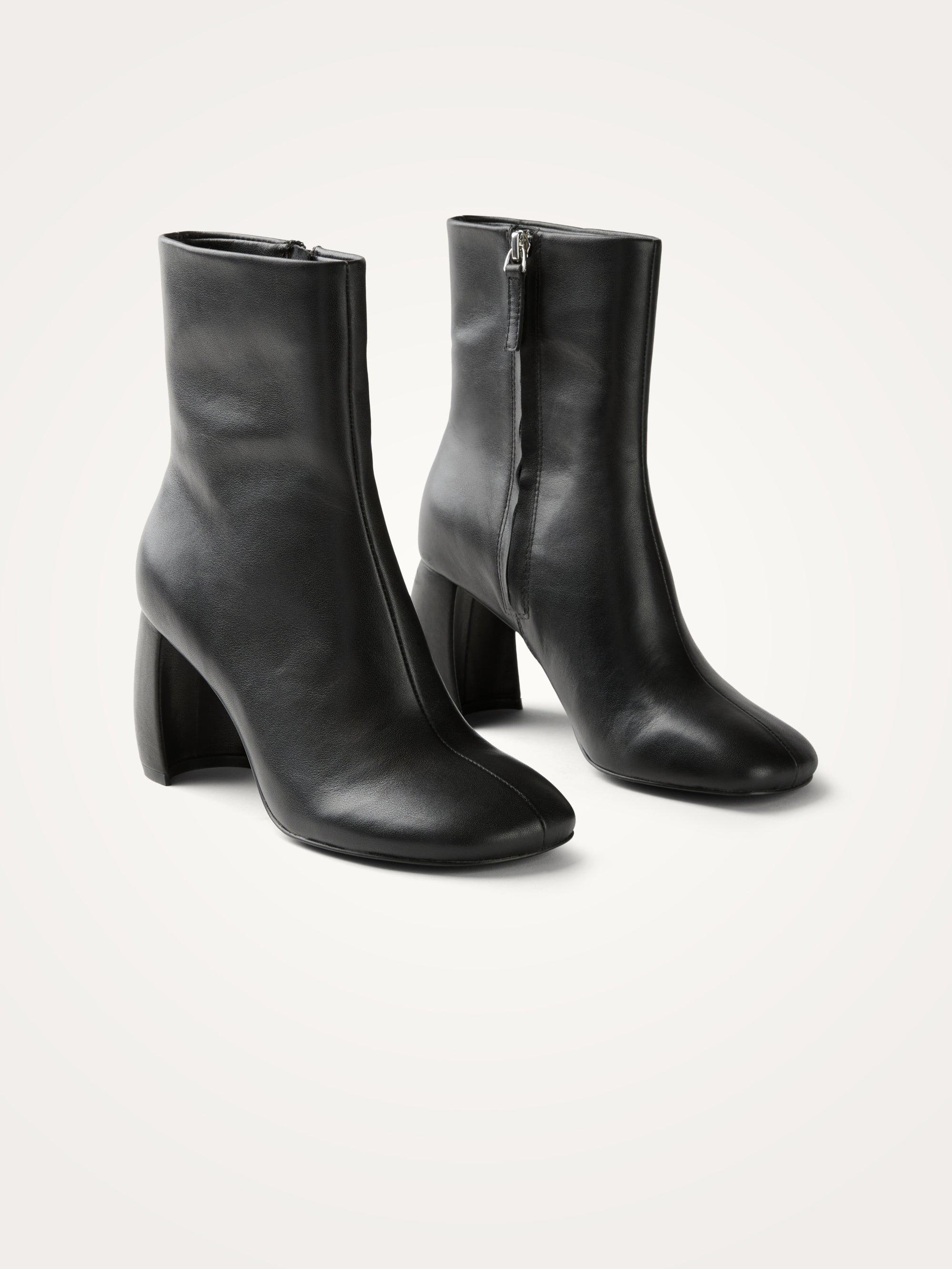 Half Moon Heel Booties | Black VANESSA WU Women