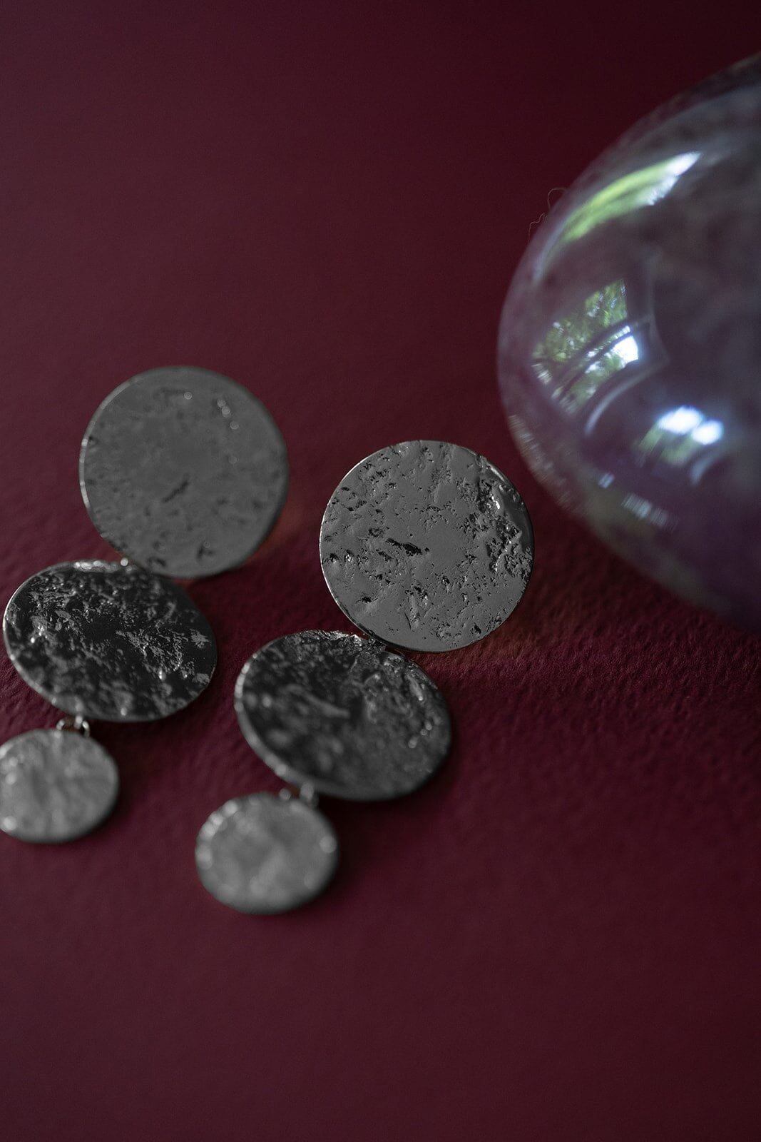 Hammered round silver-plated drop earrings MONSIEUR SIMONE Silver