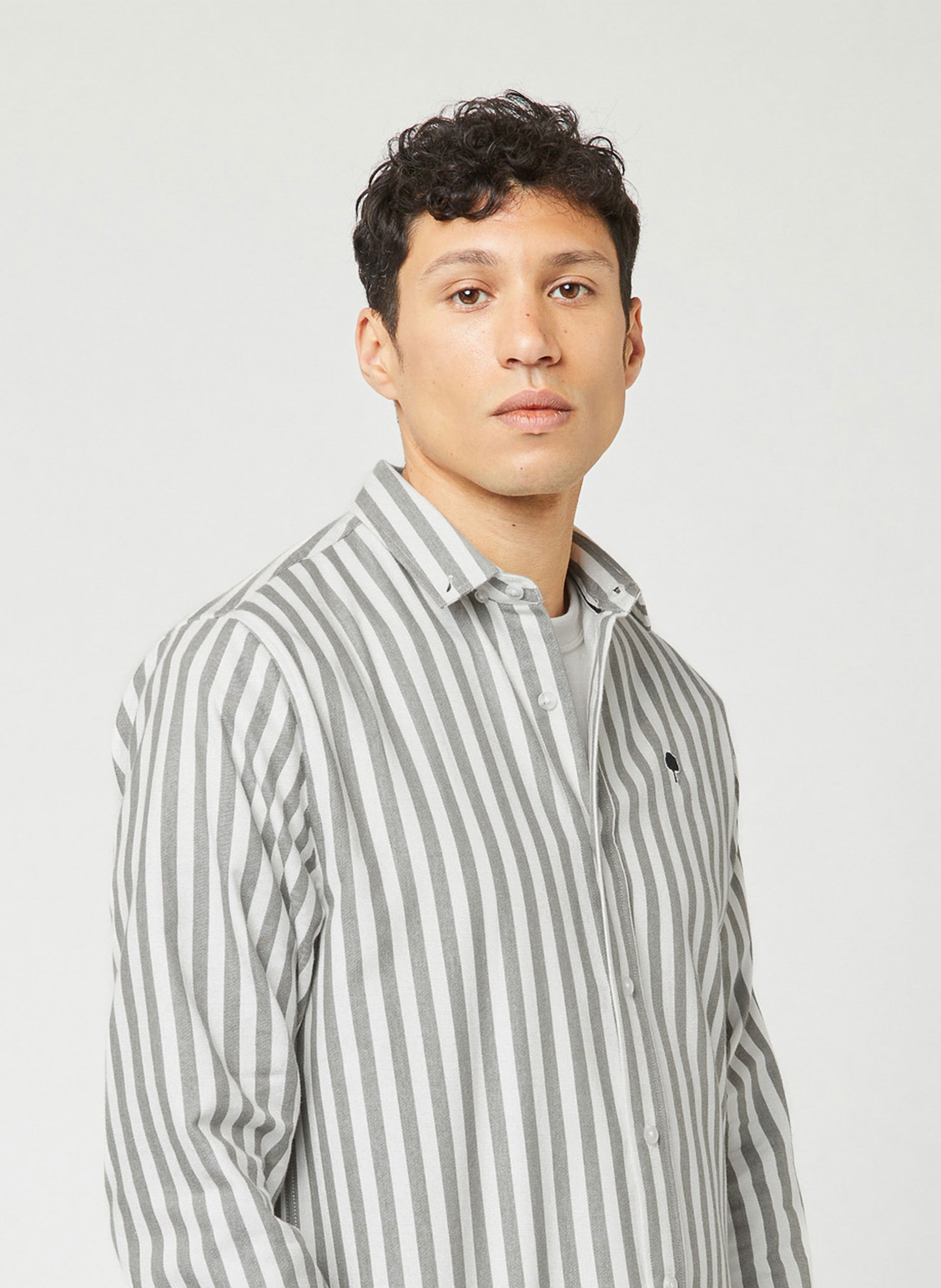 Chemise col classique en coton FAGUO Kaki