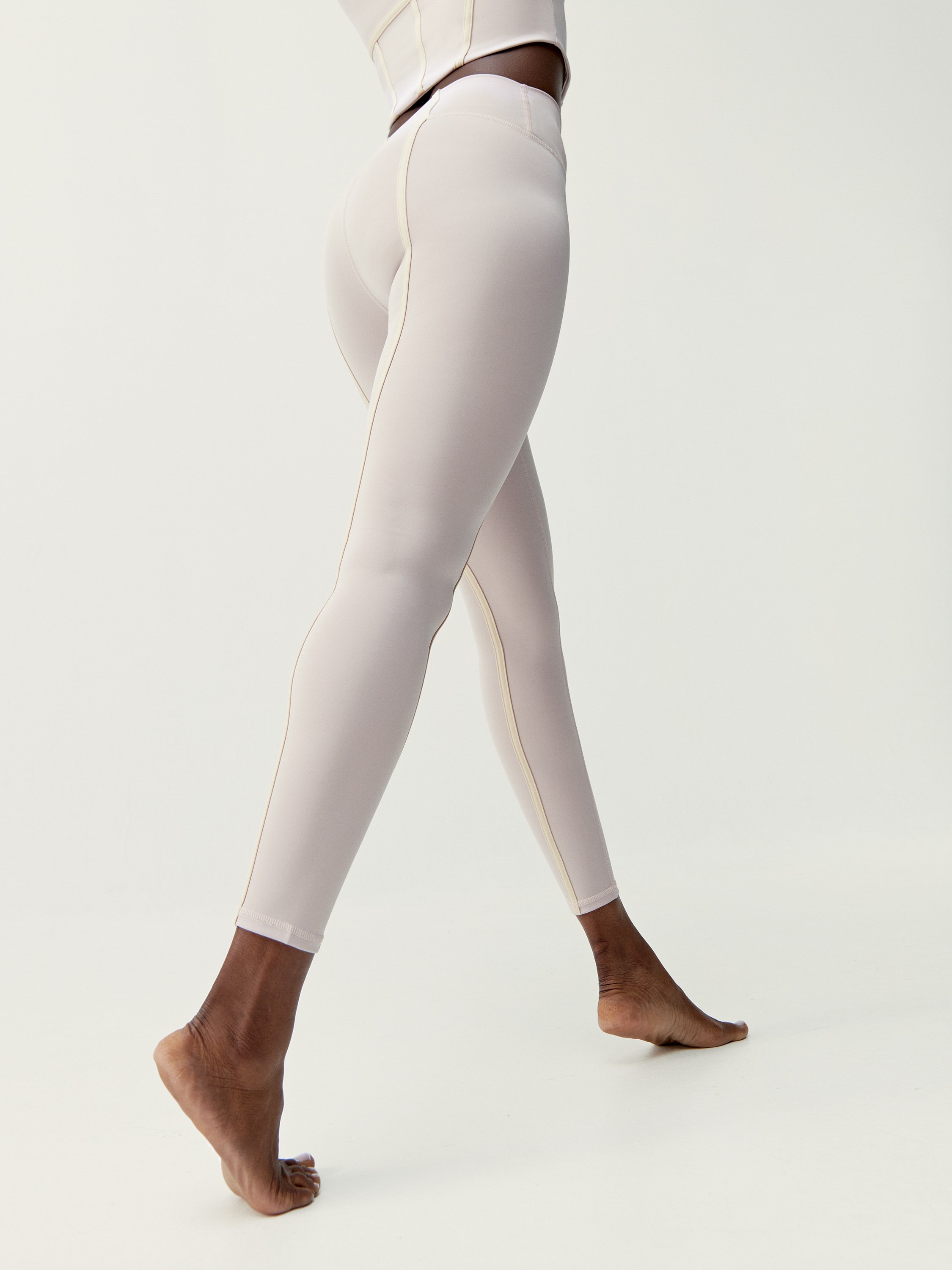 Performance 7/8 sports leggings BORN LIVING YOGA Pink