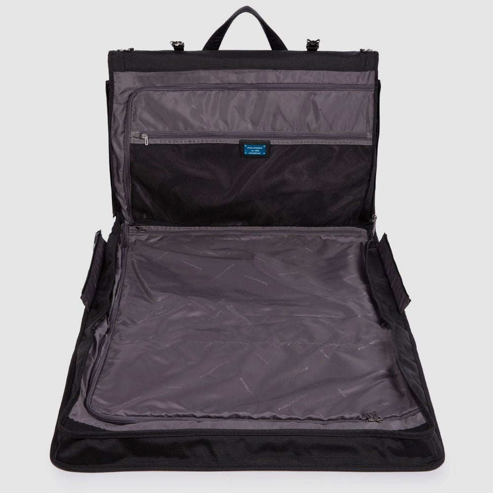 Travel garment bag to hang in recycled fabric PIQUADRO Black
