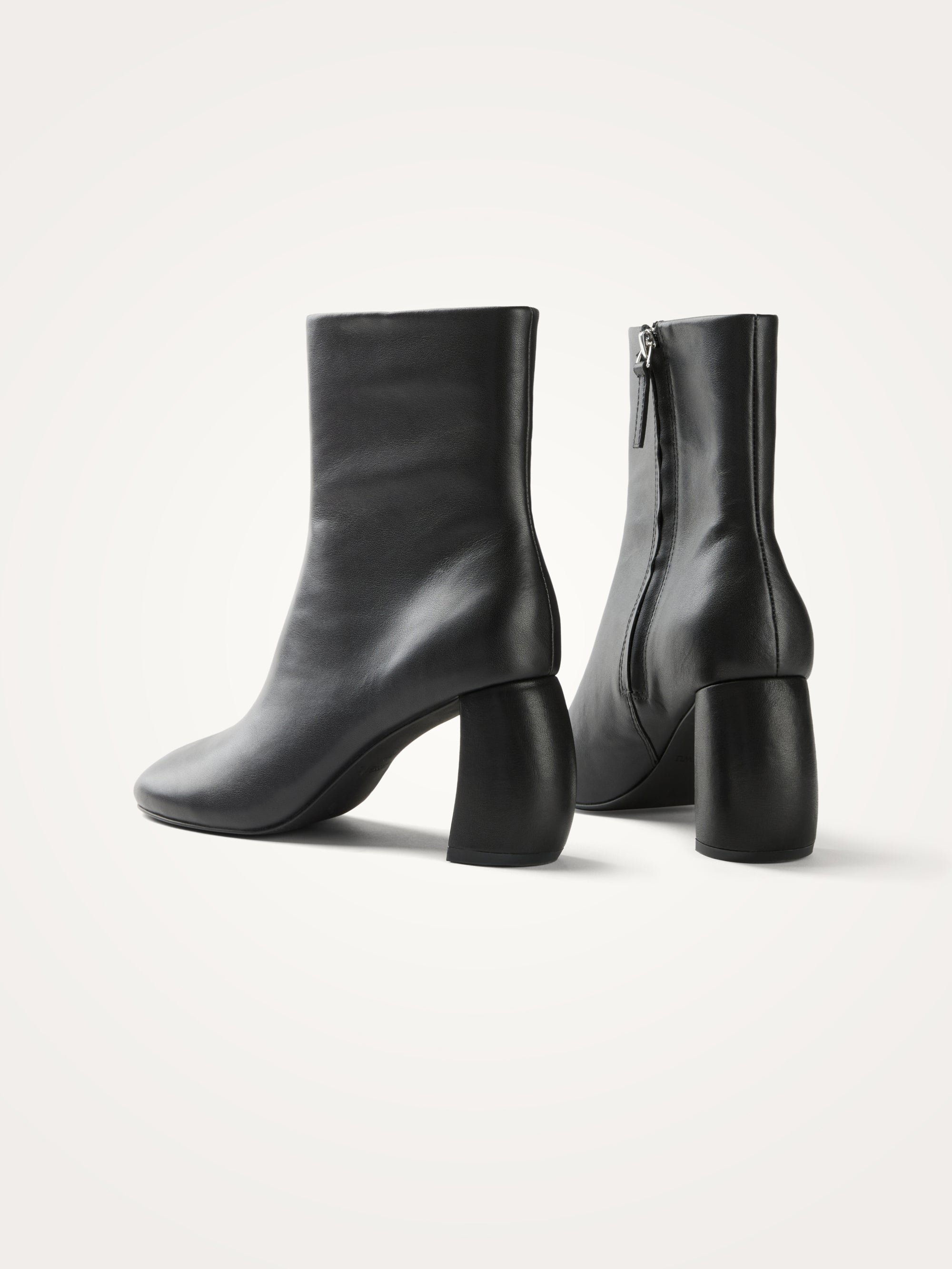 Half Moon Heel Booties | Black VANESSA WU Women