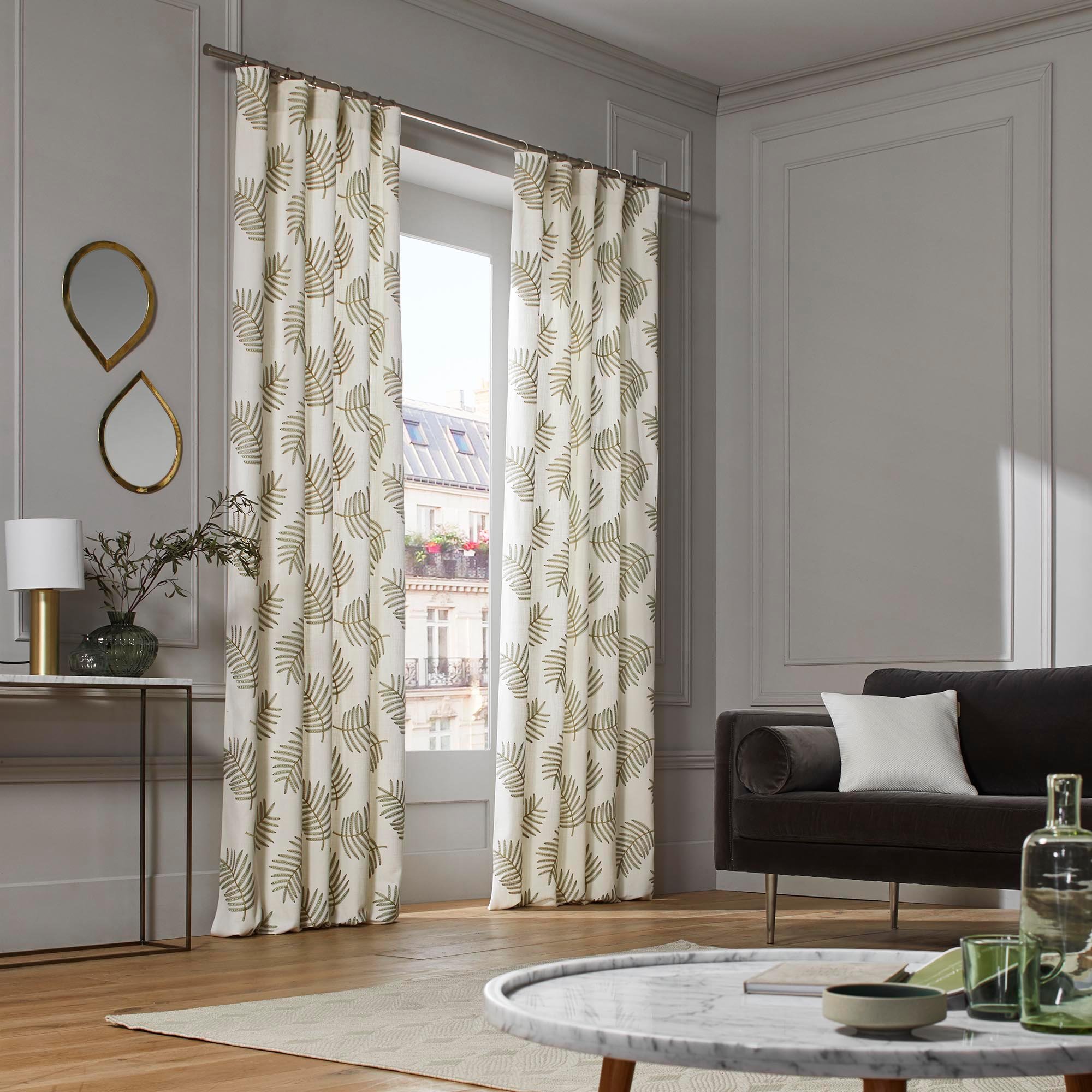 Curtain with gathering tape White