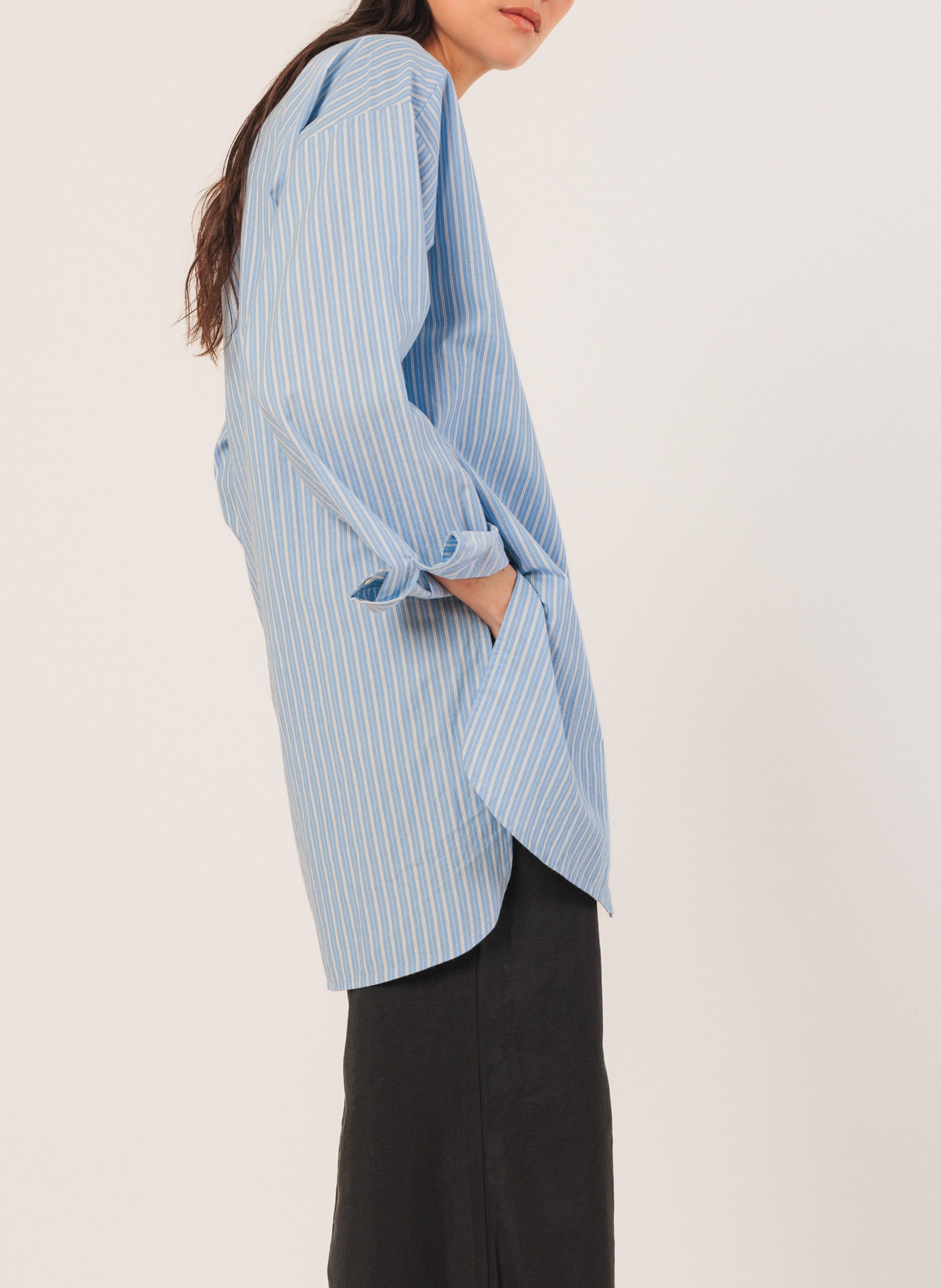 Chemise col V en coton INDI & COLD Bleu