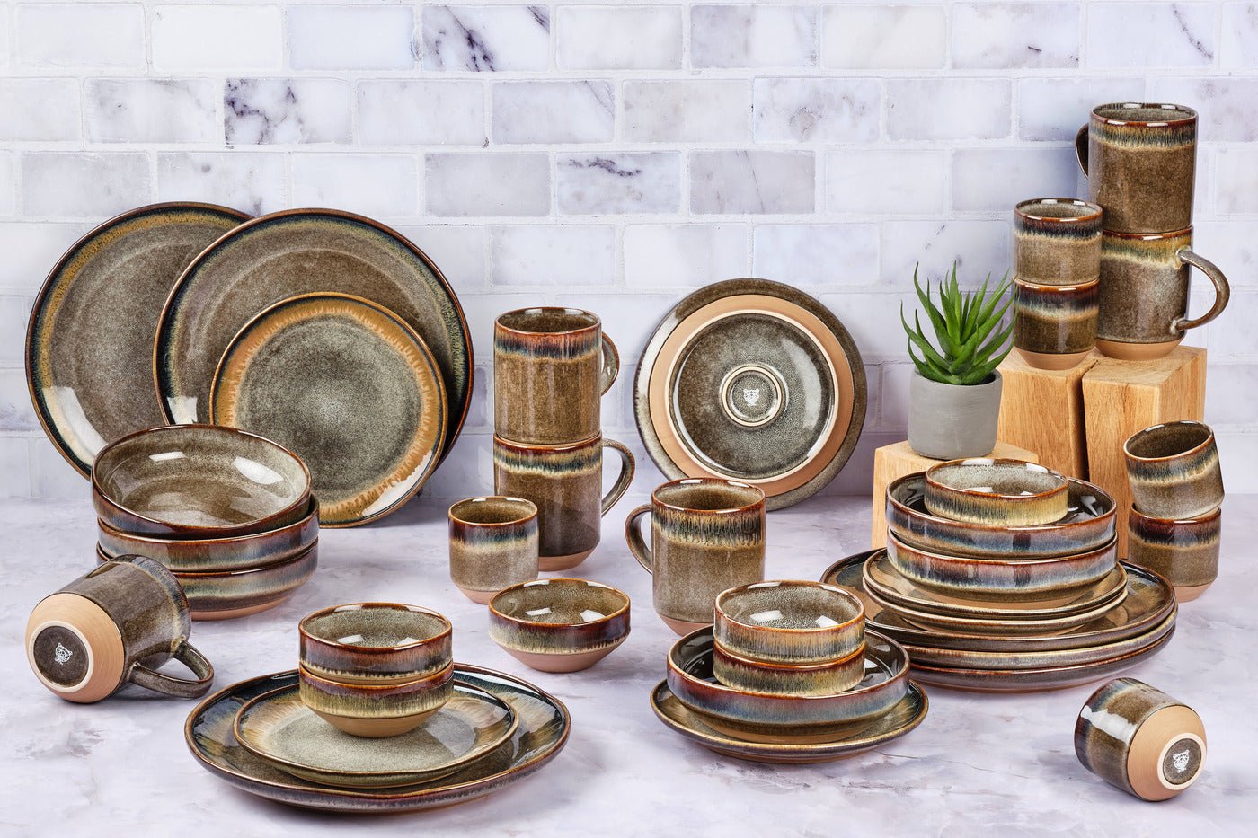 Full service Genesis - 36 pieces - Basalt BJORN Brown