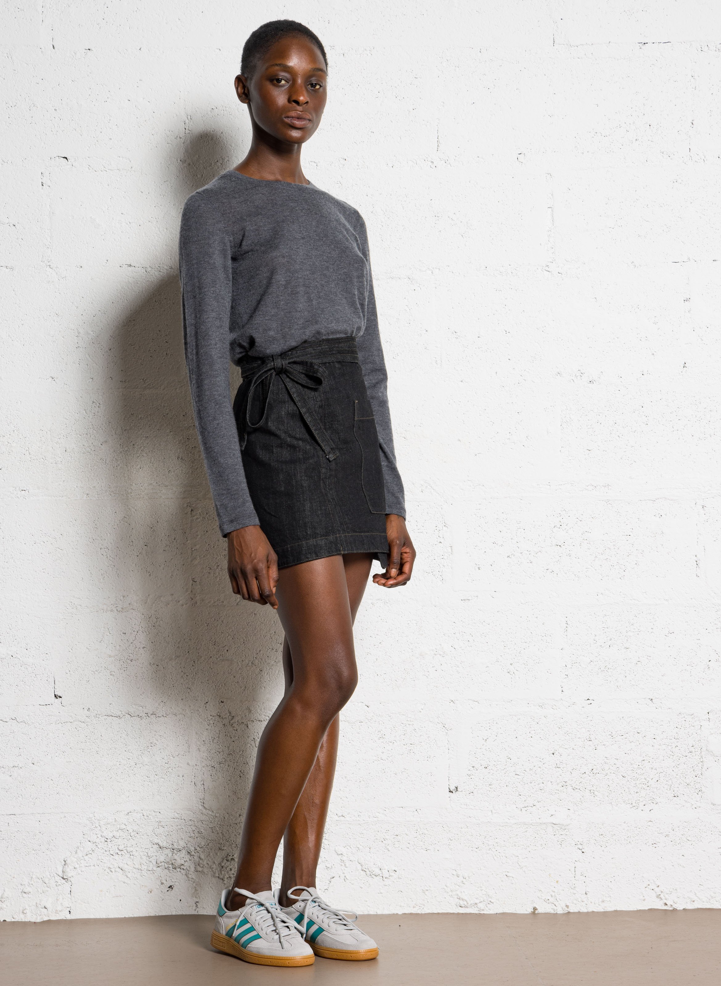 Baskets basses en cuir ADIDAS Gris