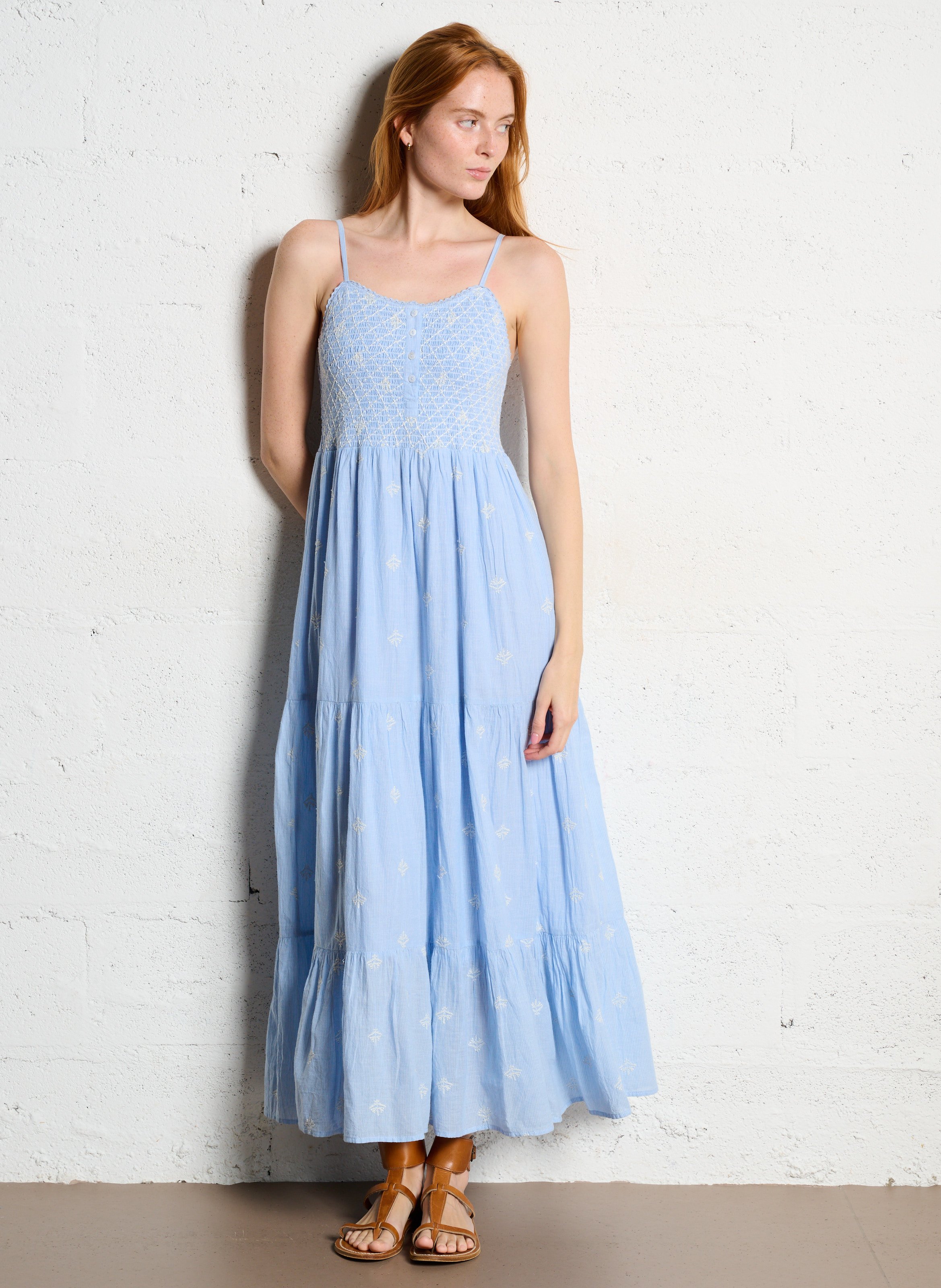 Midi-Kleid mit Rundhalsausschnitt aus bestickter Baumwolle MAISON HOTEL Blau