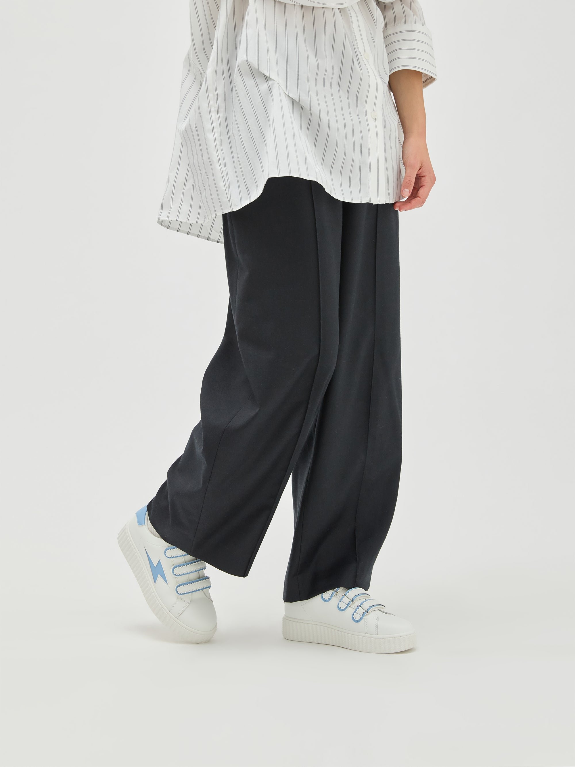 Low sneakers with scalloped Velcro straps VANESSA WU Blue