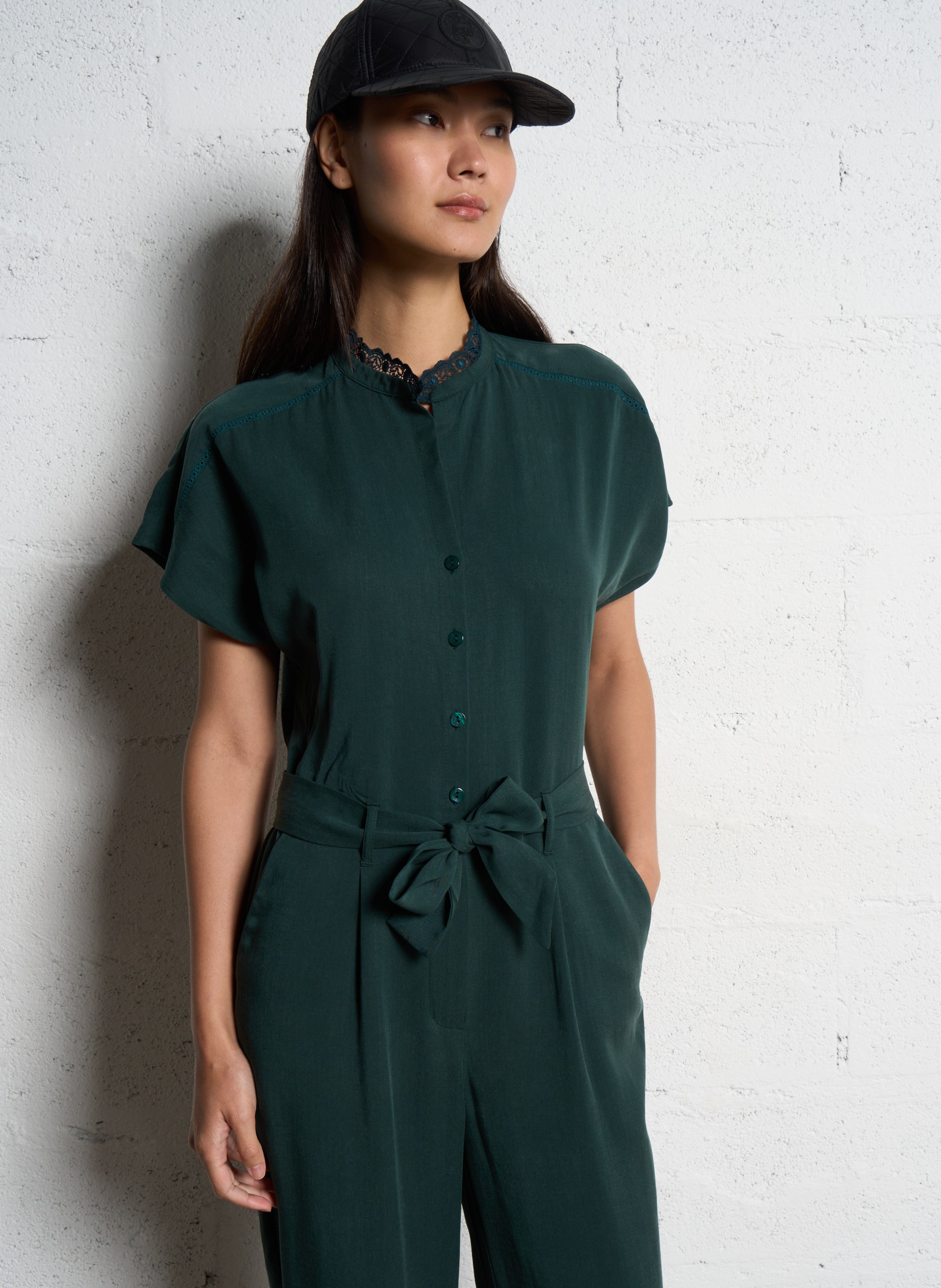 Wijde jumpsuit met ceintuur en V-hals ONE STEP Groen