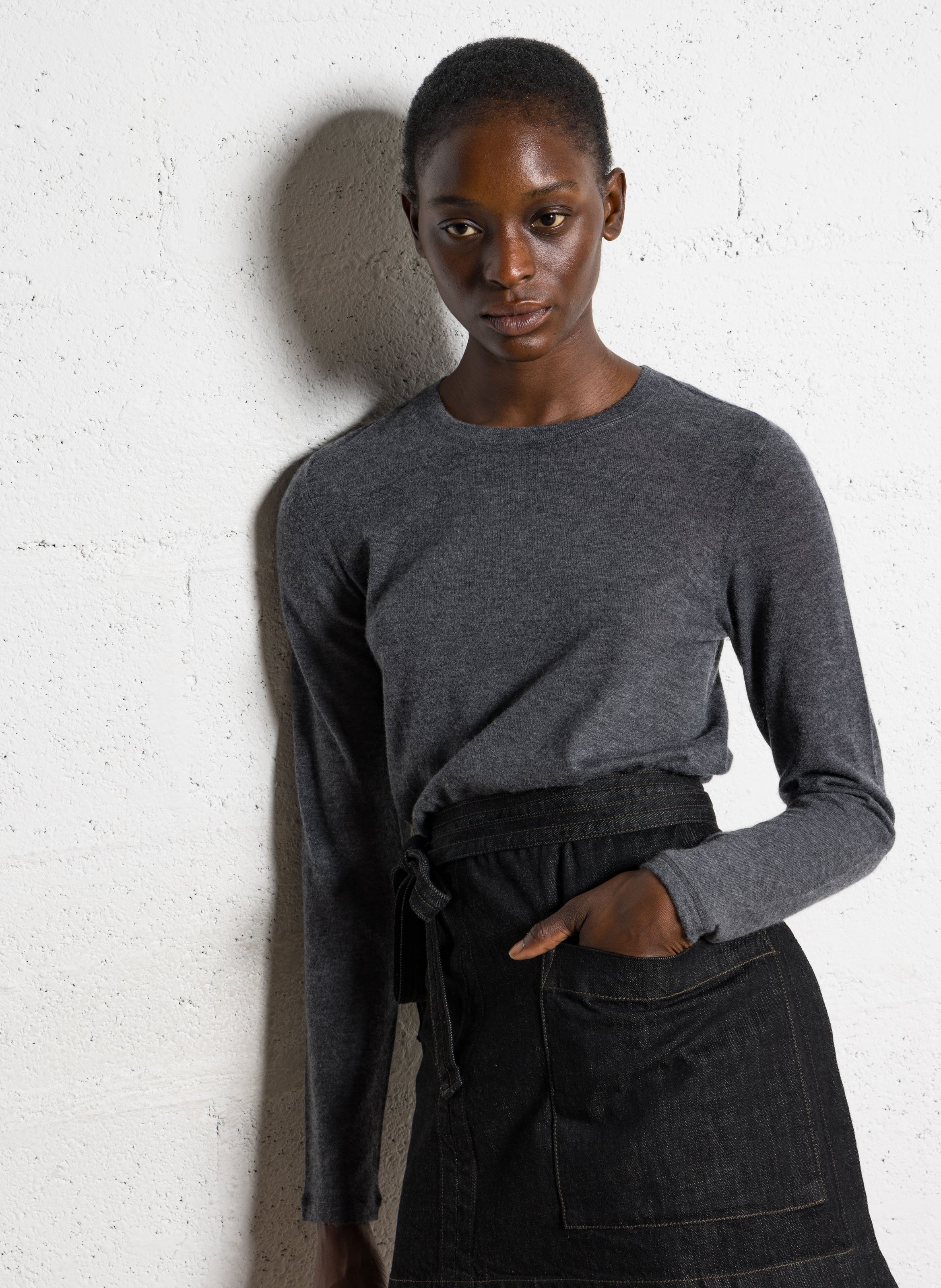 Pull droit col rond en cachemire MAJESTIC FILATURES Gris