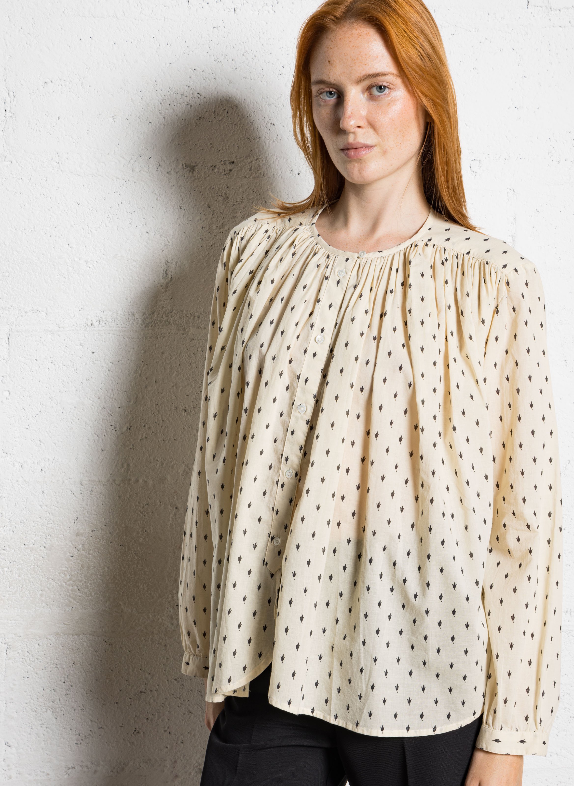 Wijde, katoenen blouse met ronde hals FEEKA Wit