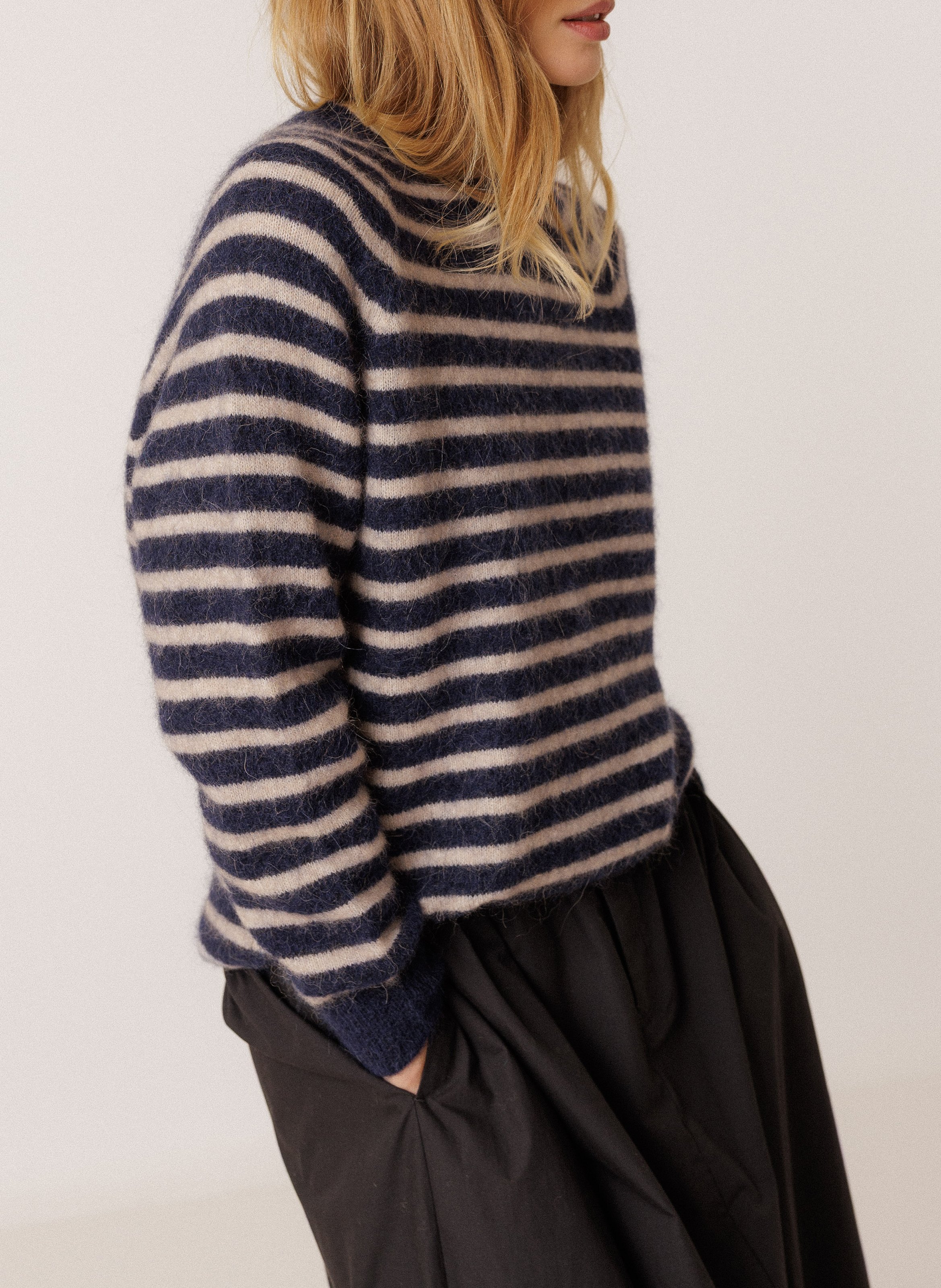 Maglione oversize a righe INDI & COLD Blu