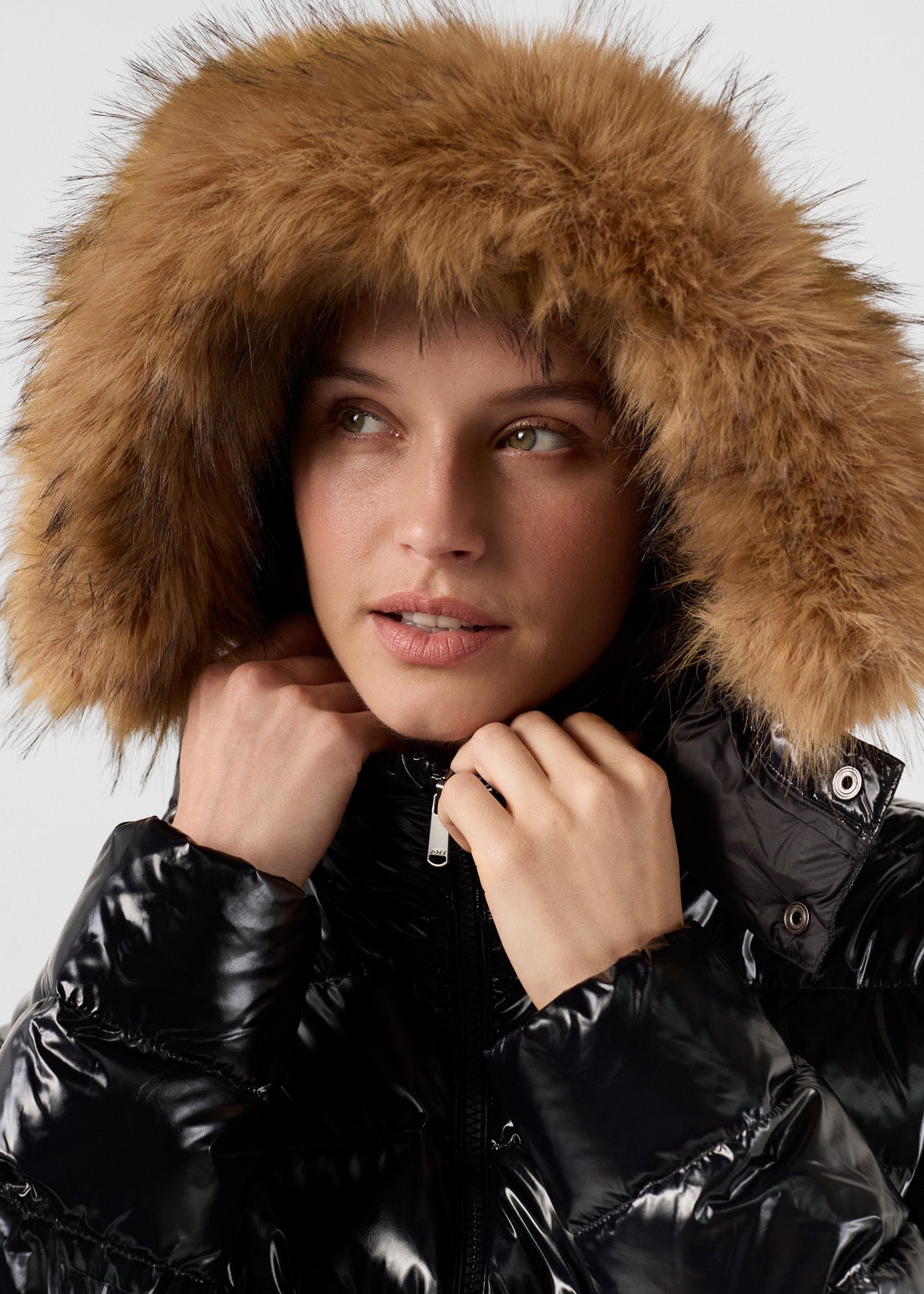 Doudoune à capuche grand froid laquée luxe laquée Noir Jott