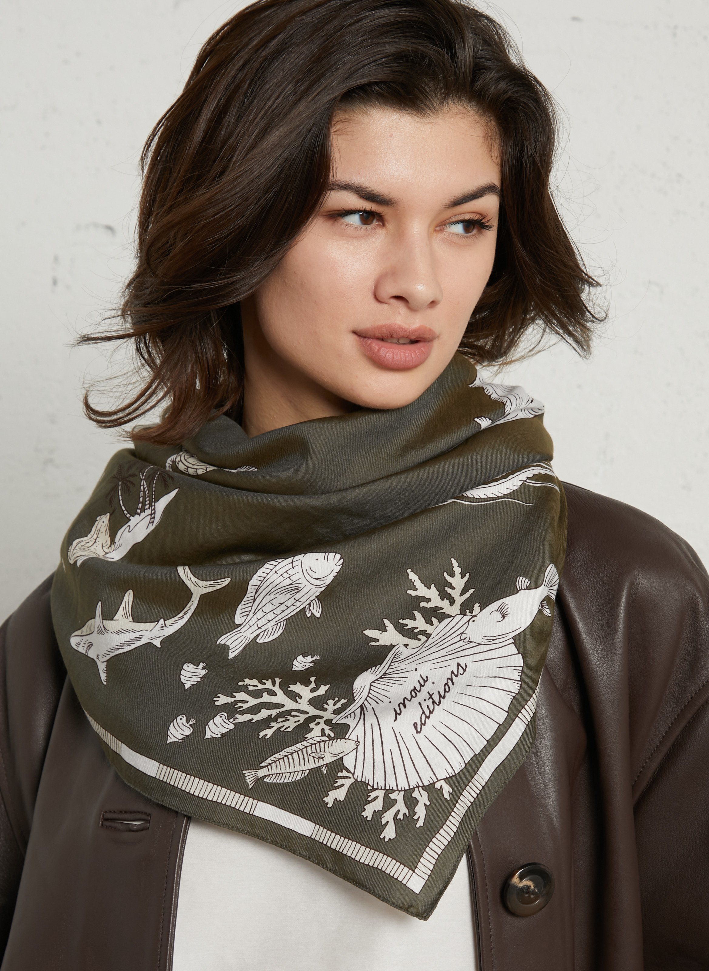 Sjaal met dierenprint in katoen en zijde INOUI EDITIONS Kaki