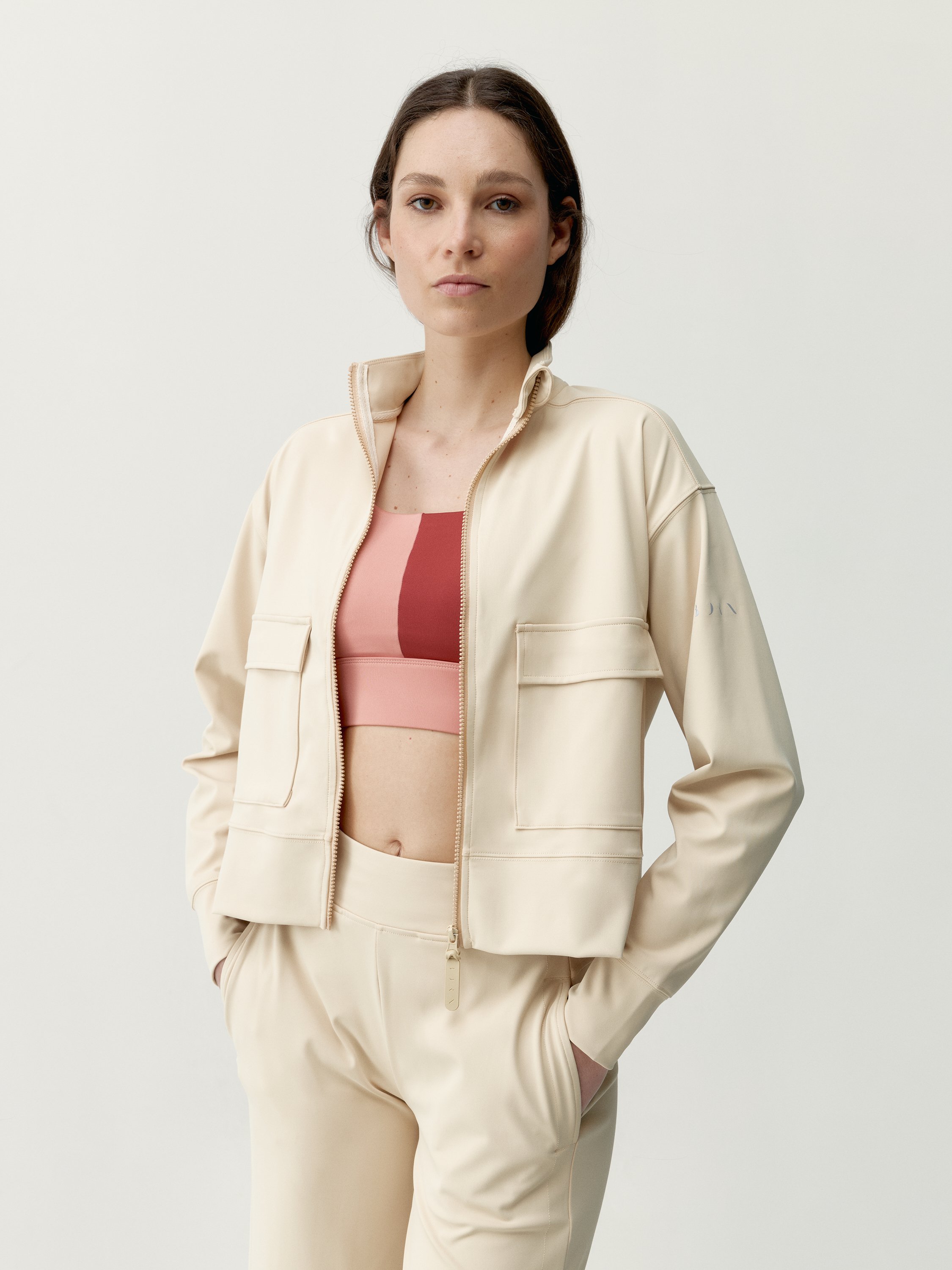 Veste de sport zippée performance athleisure egan BORN Beige