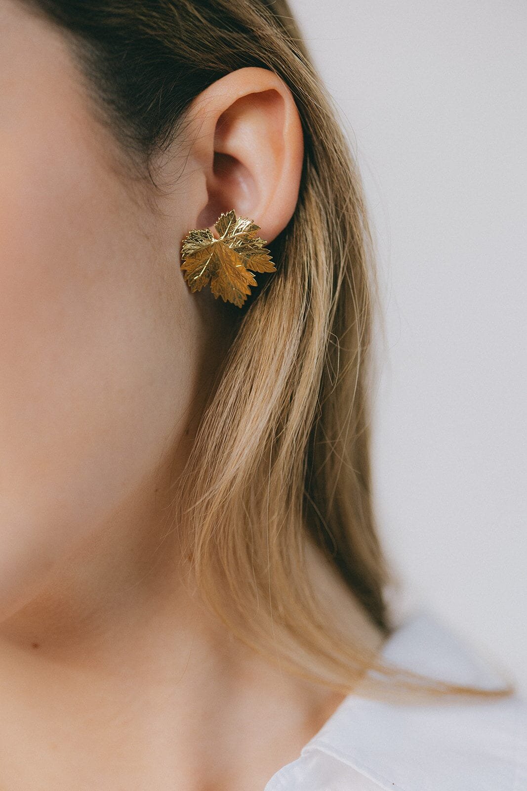 Maxi gold-plated leaf stud earrings MONSIEUR SIMONE Silver