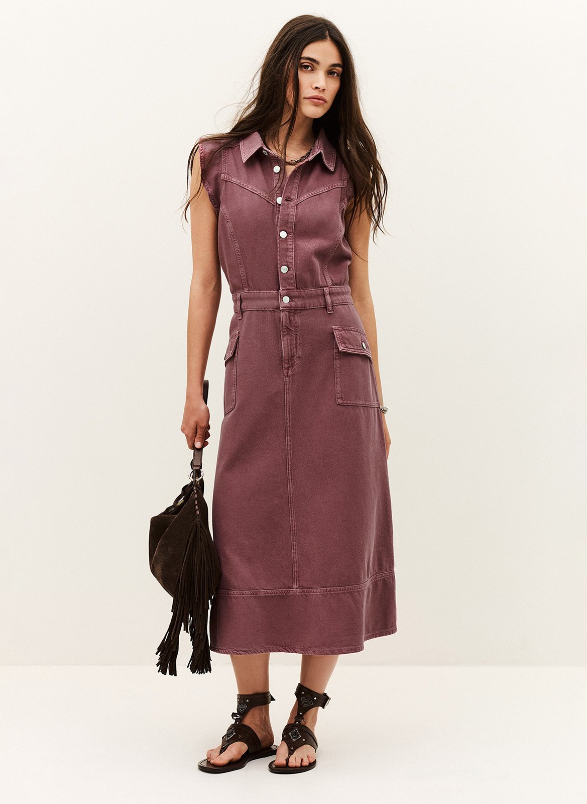 Lange denim jurk met knoopsluiting. BA&SH Roze