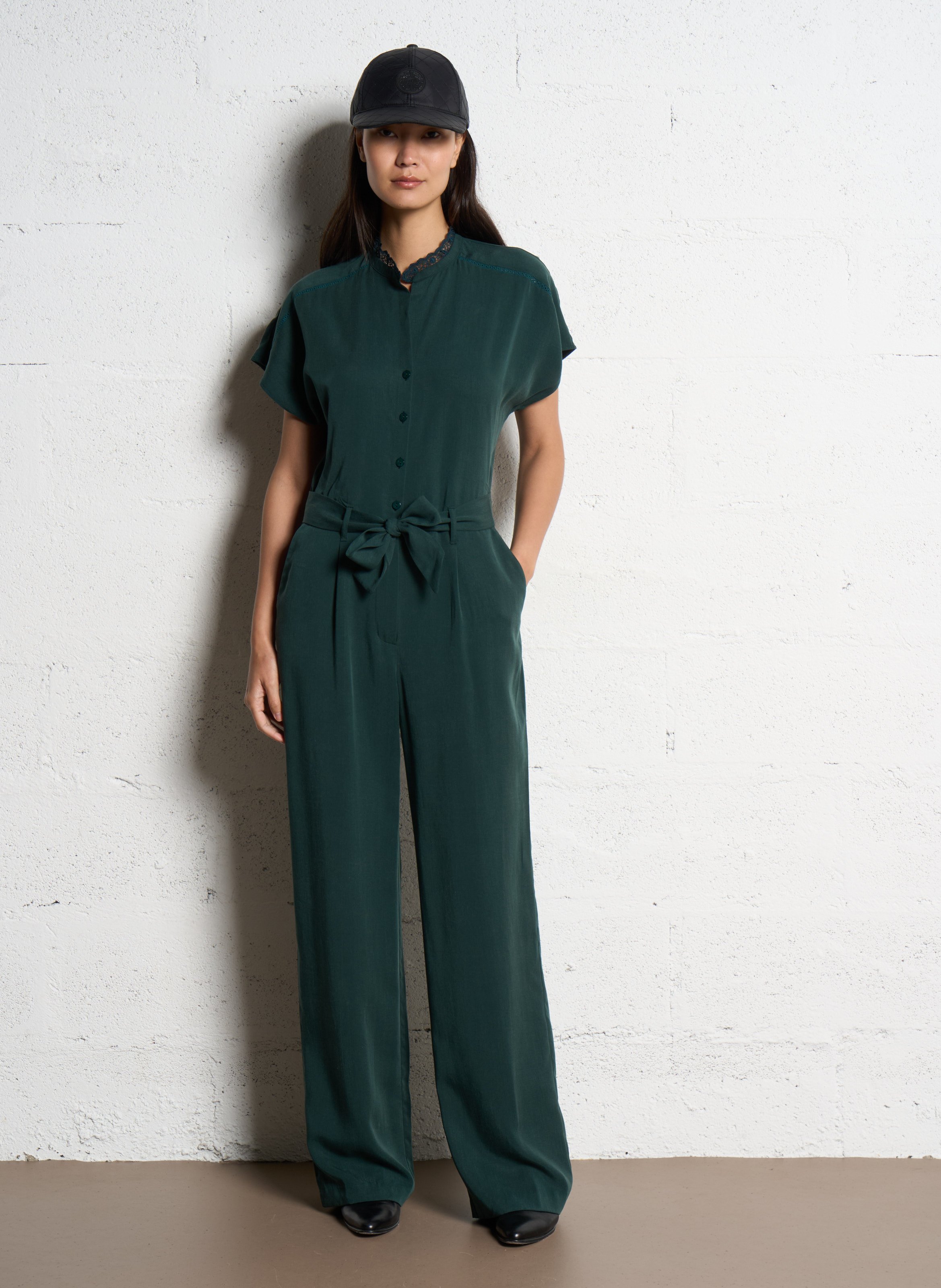 Wijde jumpsuit met ceintuur en V-hals ONE STEP Groen