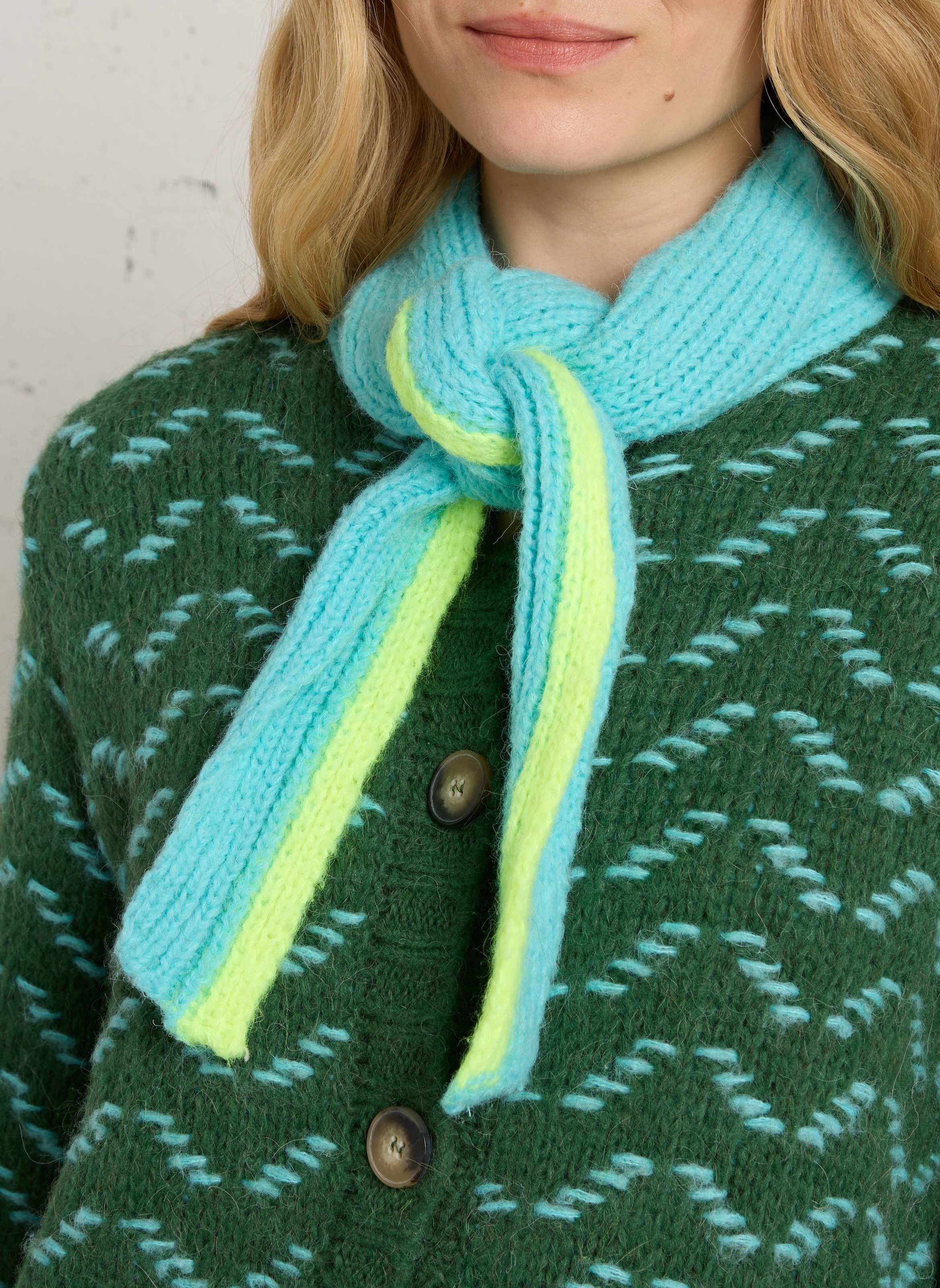Gerader Cardigan mit Bindkragen DR BLOOM Grun