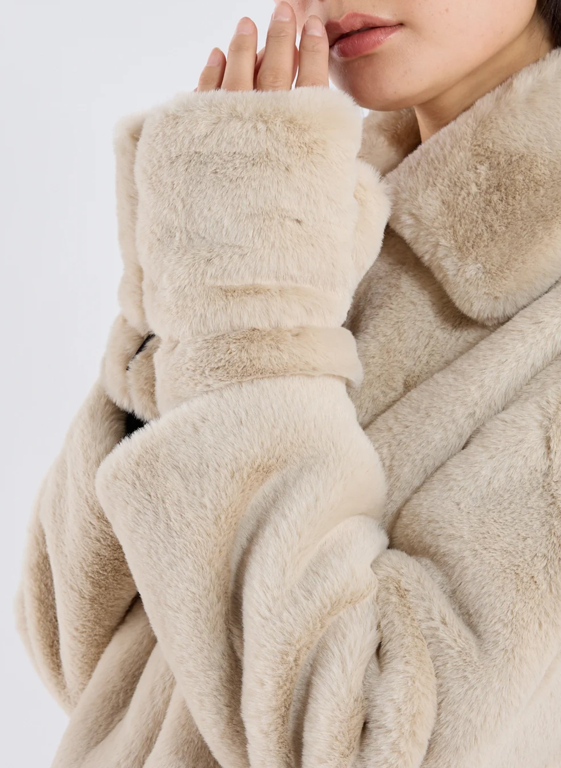 Fäustlinge in Felloptik APPARIS Beige