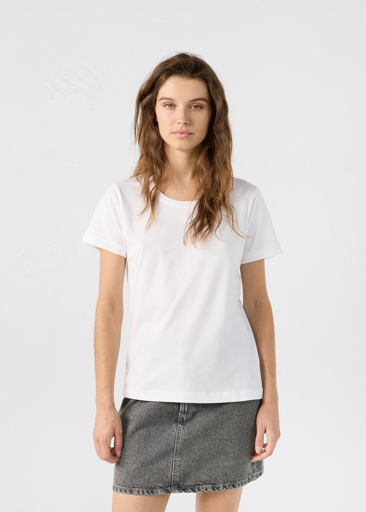Lucia round neck t-shirt JOTT White