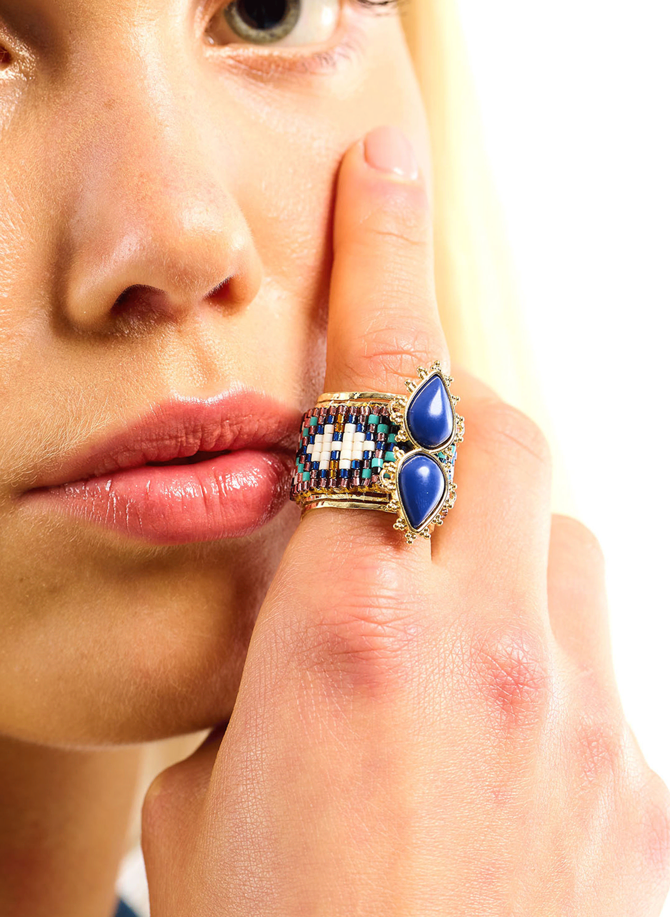 Adjustable ring with central cabochon and woven beads HIPANEMA Blue