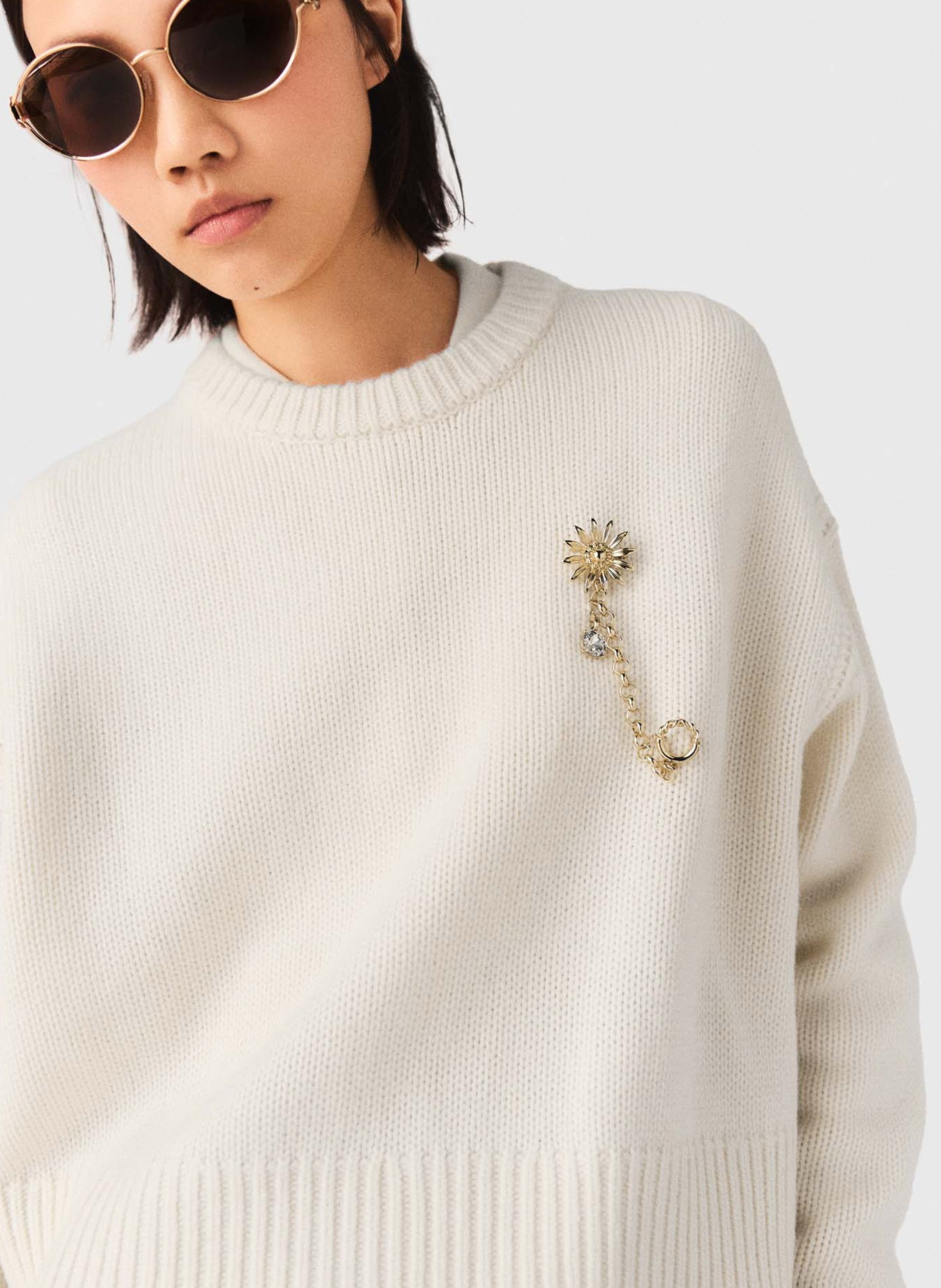 Oversized wool and cashmere sweater with brooch MAJE Beige