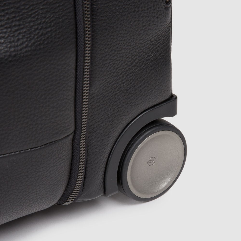 Carry-on suitcase with garment holder, padded compartment for computer and ipad® PIQUADRO Black