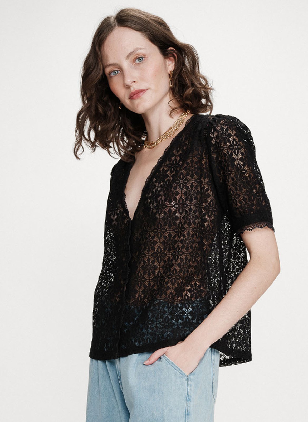 Buttoned lace V-neck top GRACE ET MILA