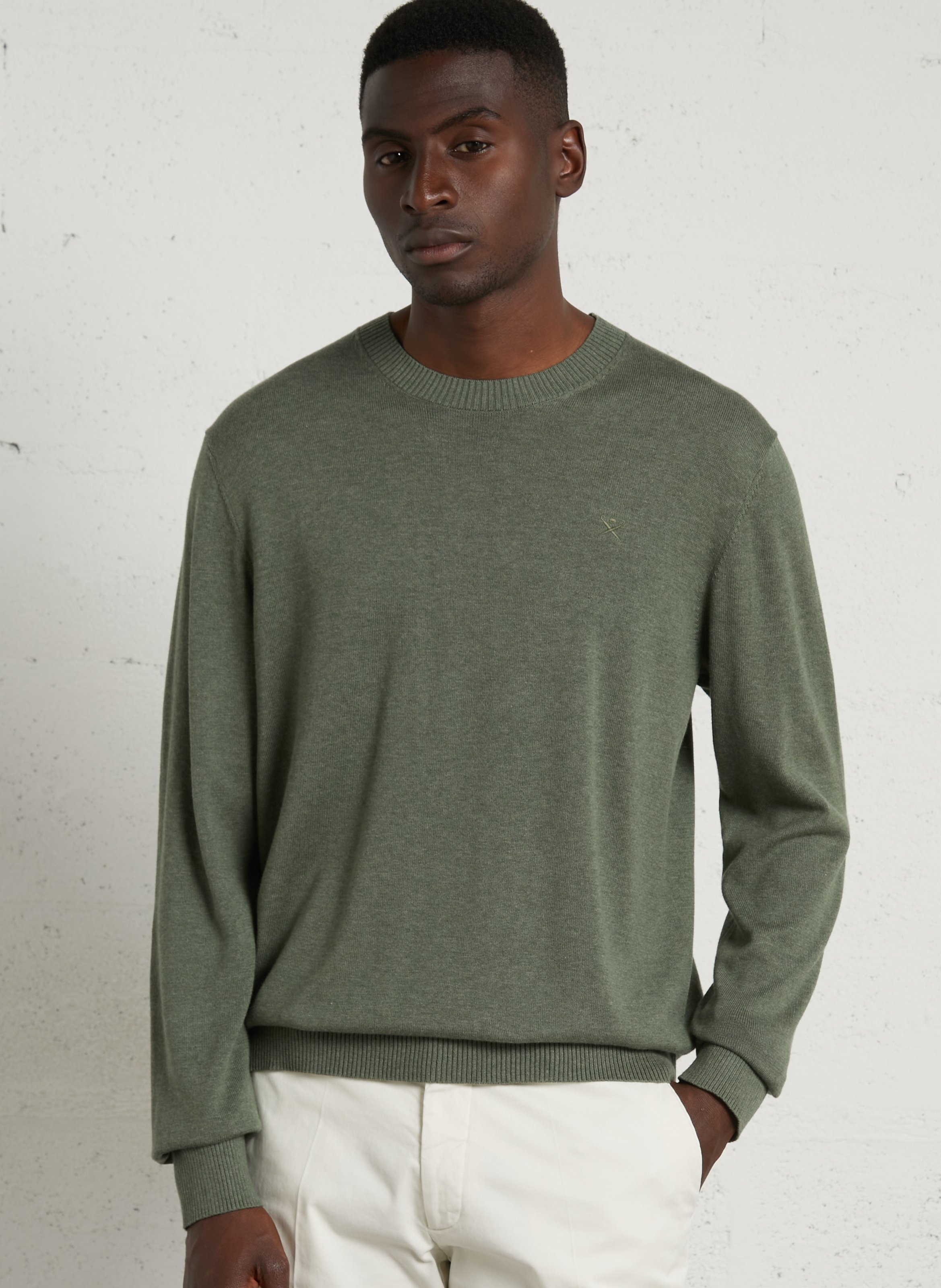 Pull droit col rond brodé en coton HACKETT Vert
