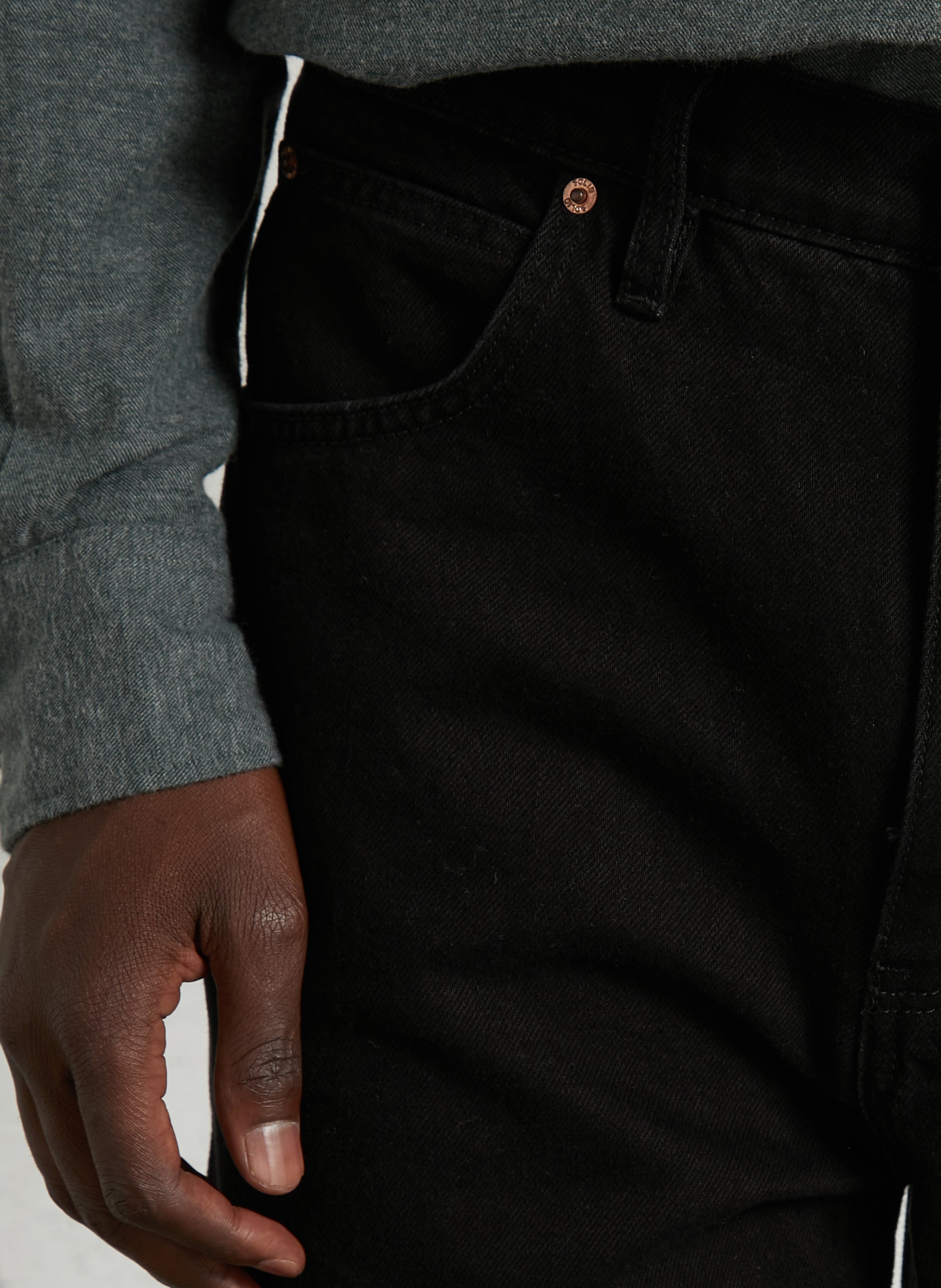 Einfarbige Straight-Jeans mit hohem Bund SOLID Blau