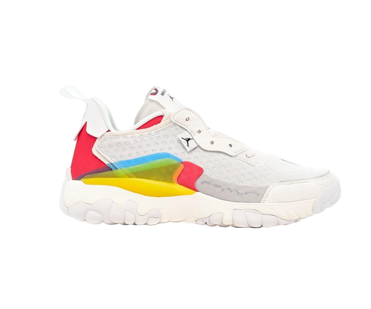 Low-top sneakers NIKE White