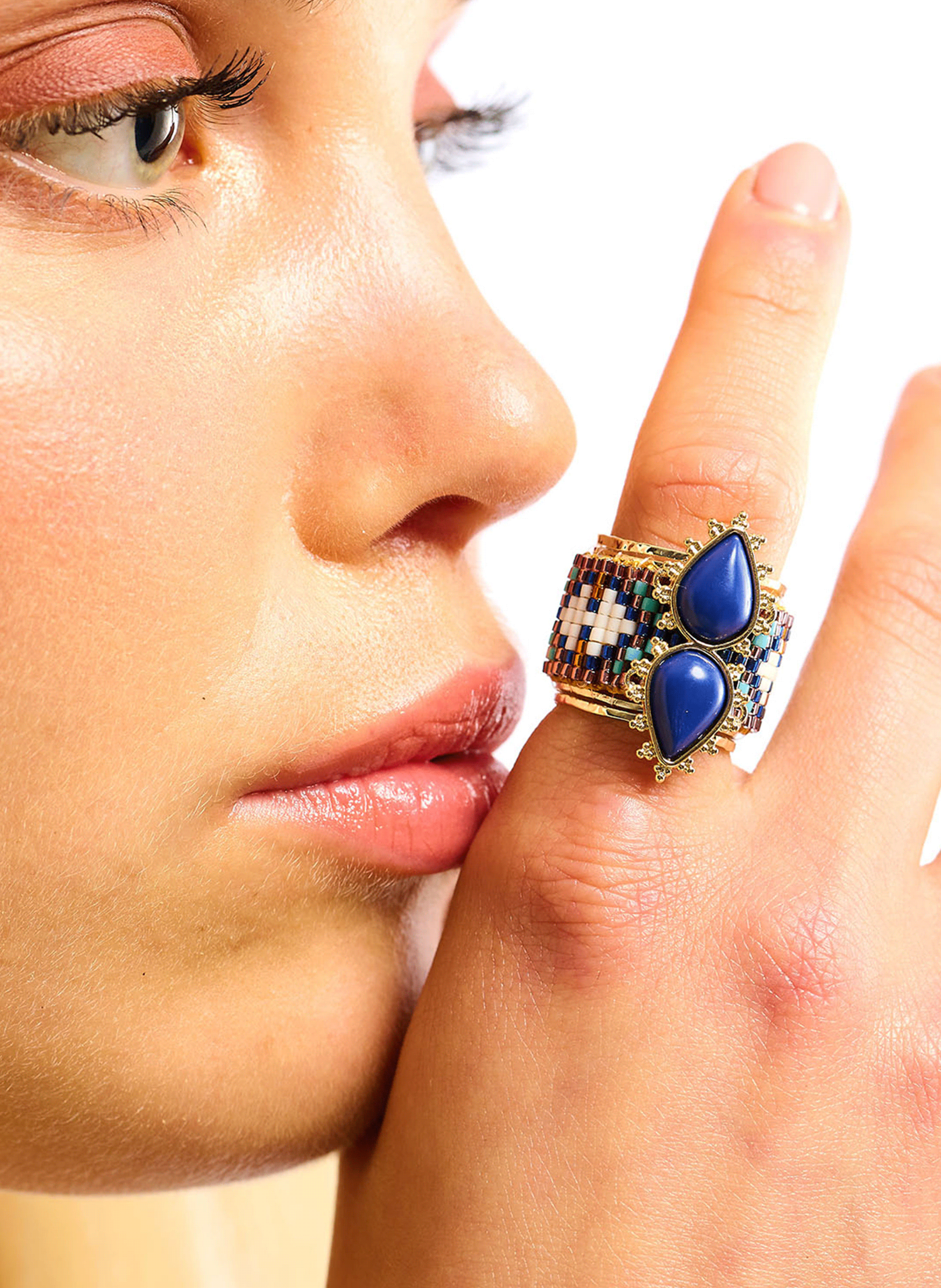 Adjustable ring with central cabochon and woven beads HIPANEMA Blue