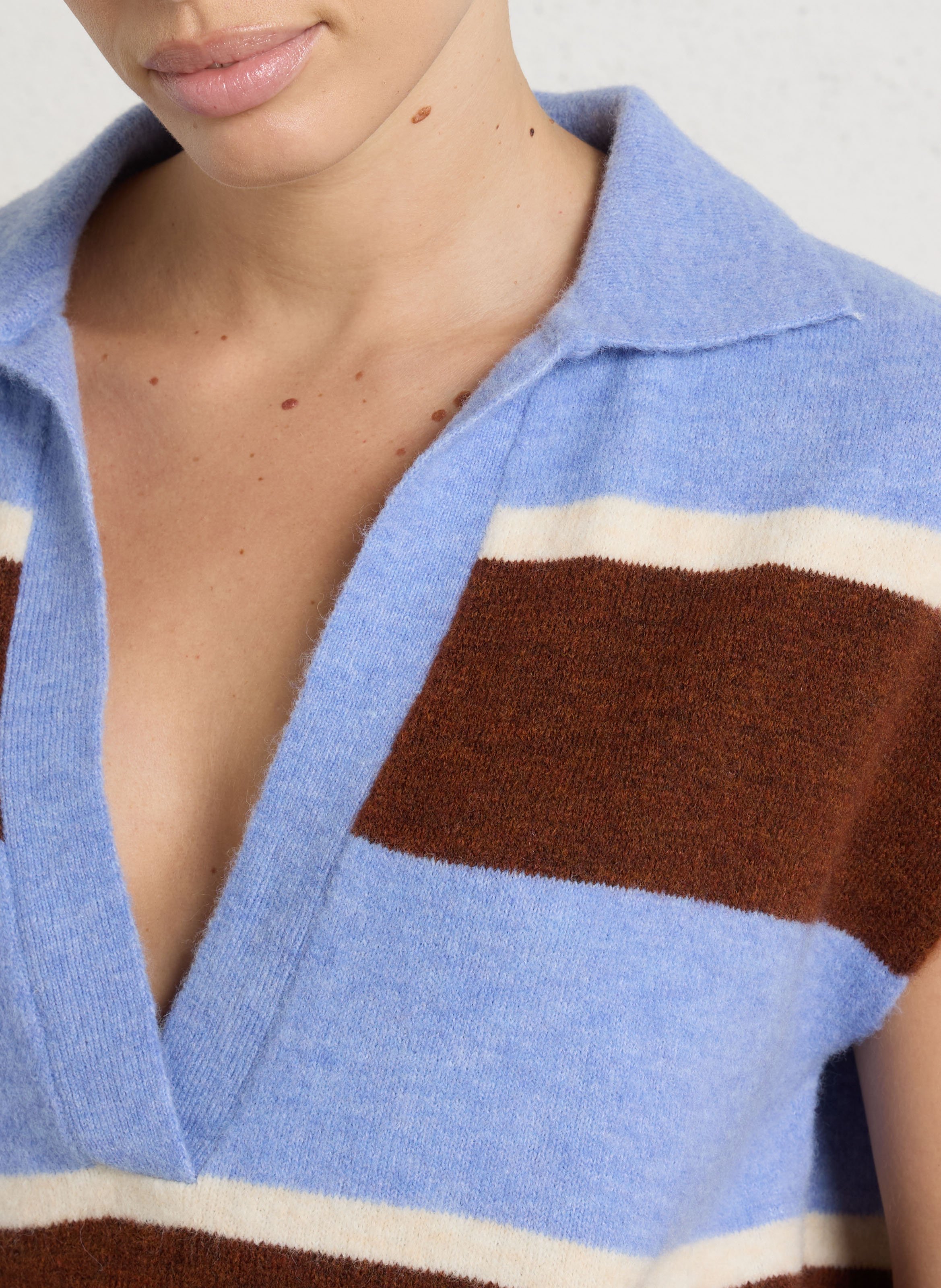Pull col V  TINSELS Bleu