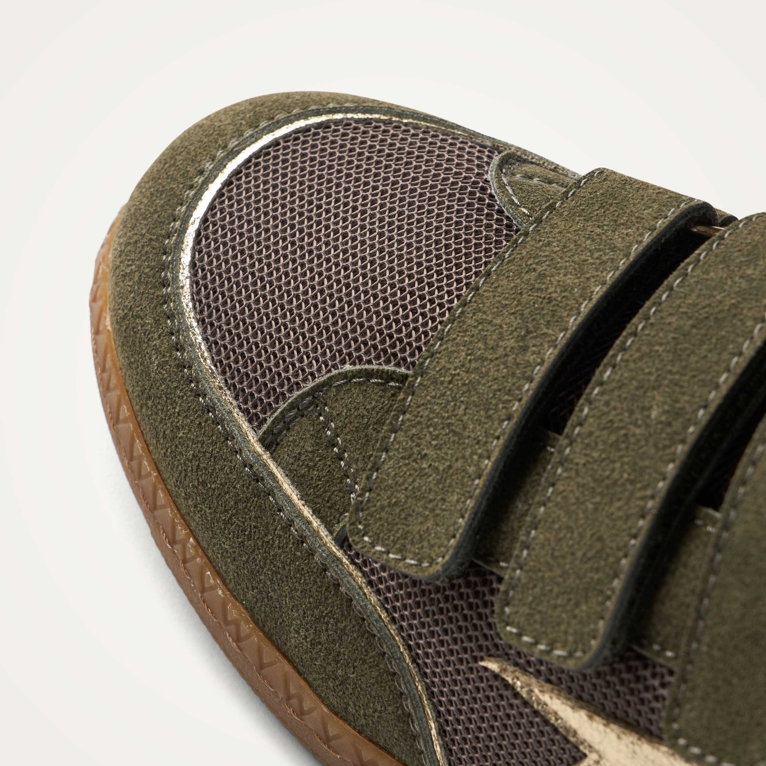 Baskets basses rétro à scratchs VANESSA WU Vert