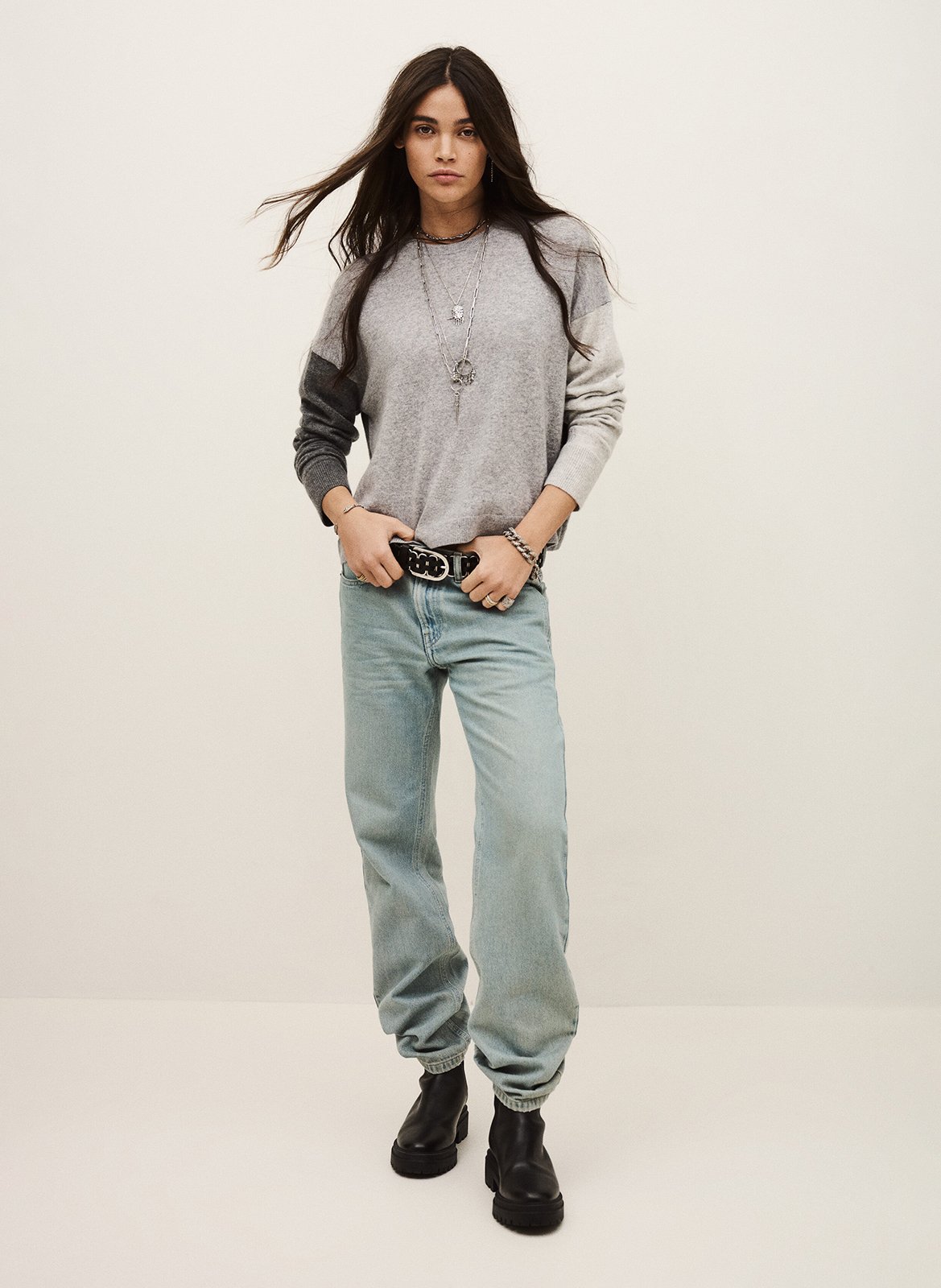 Pull droit col rond en cachemire Noir