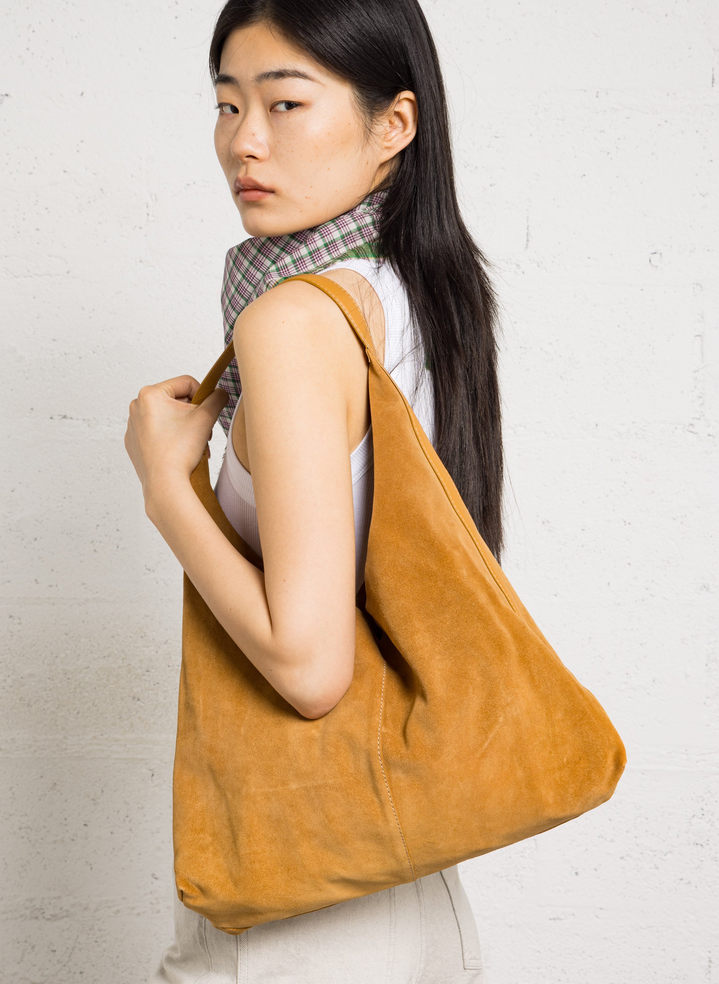 Geschnürte Beuteltasche aus strukturiertem Leder BECKSONDERGAARD Braun