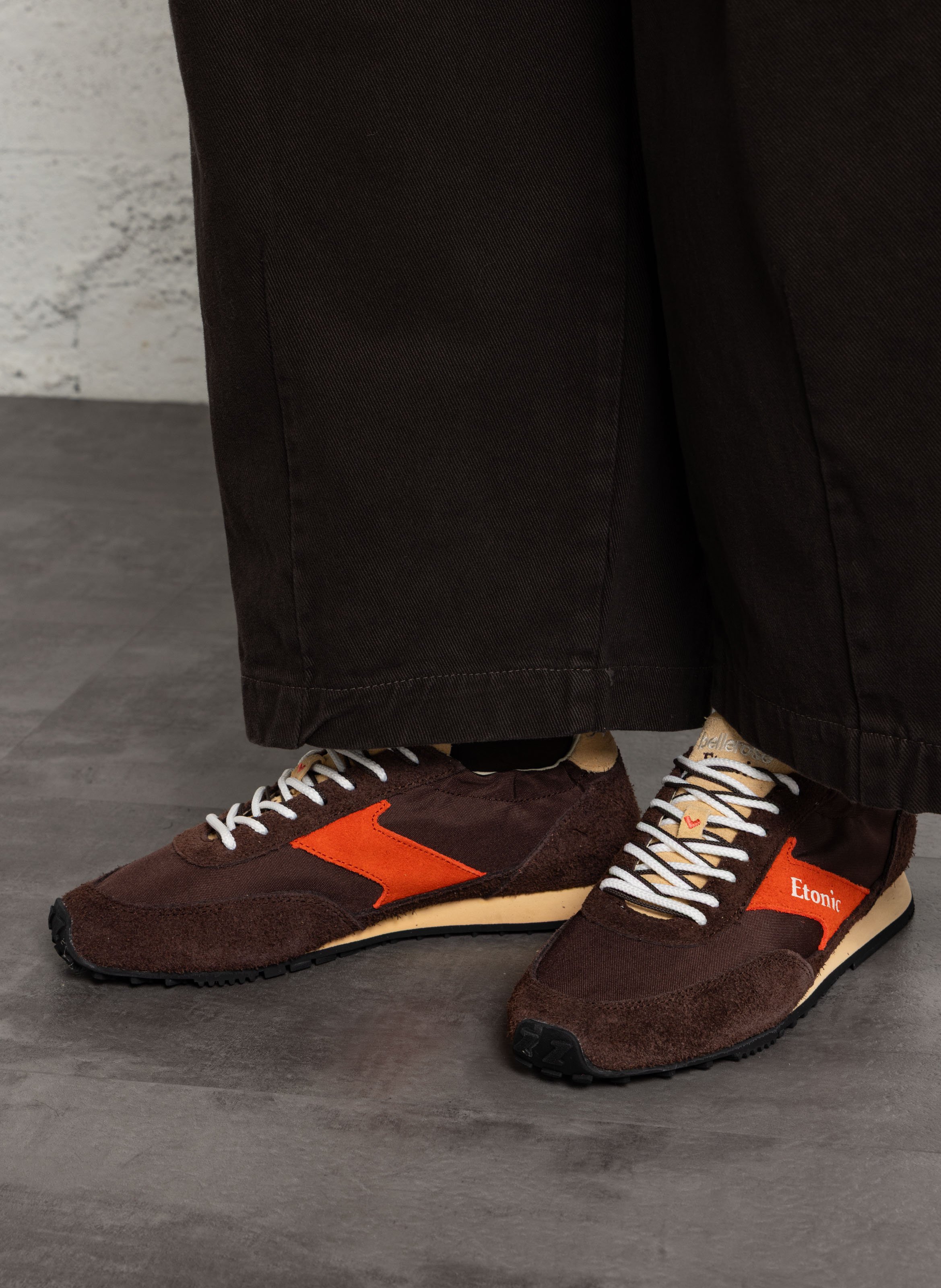 Baskets basses à lacets bi-matière ETONIC Marron